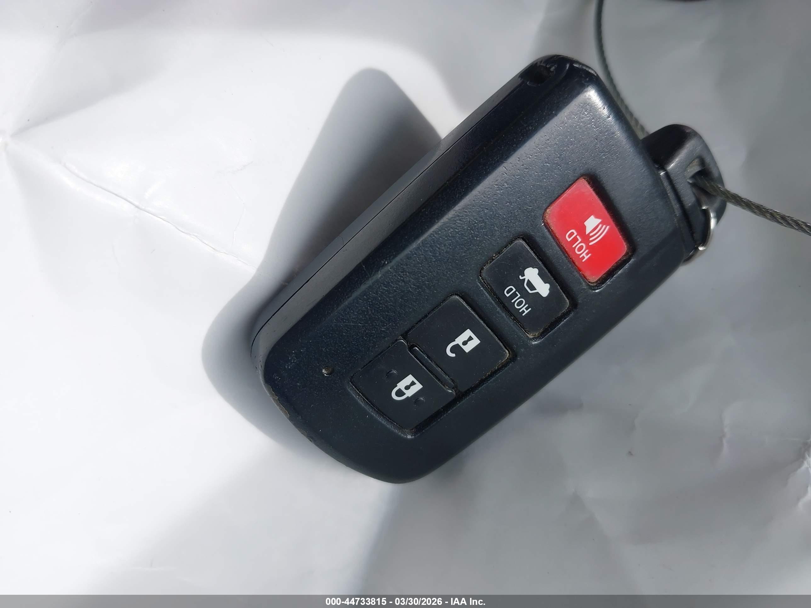 TOYOTA AVALON image 11