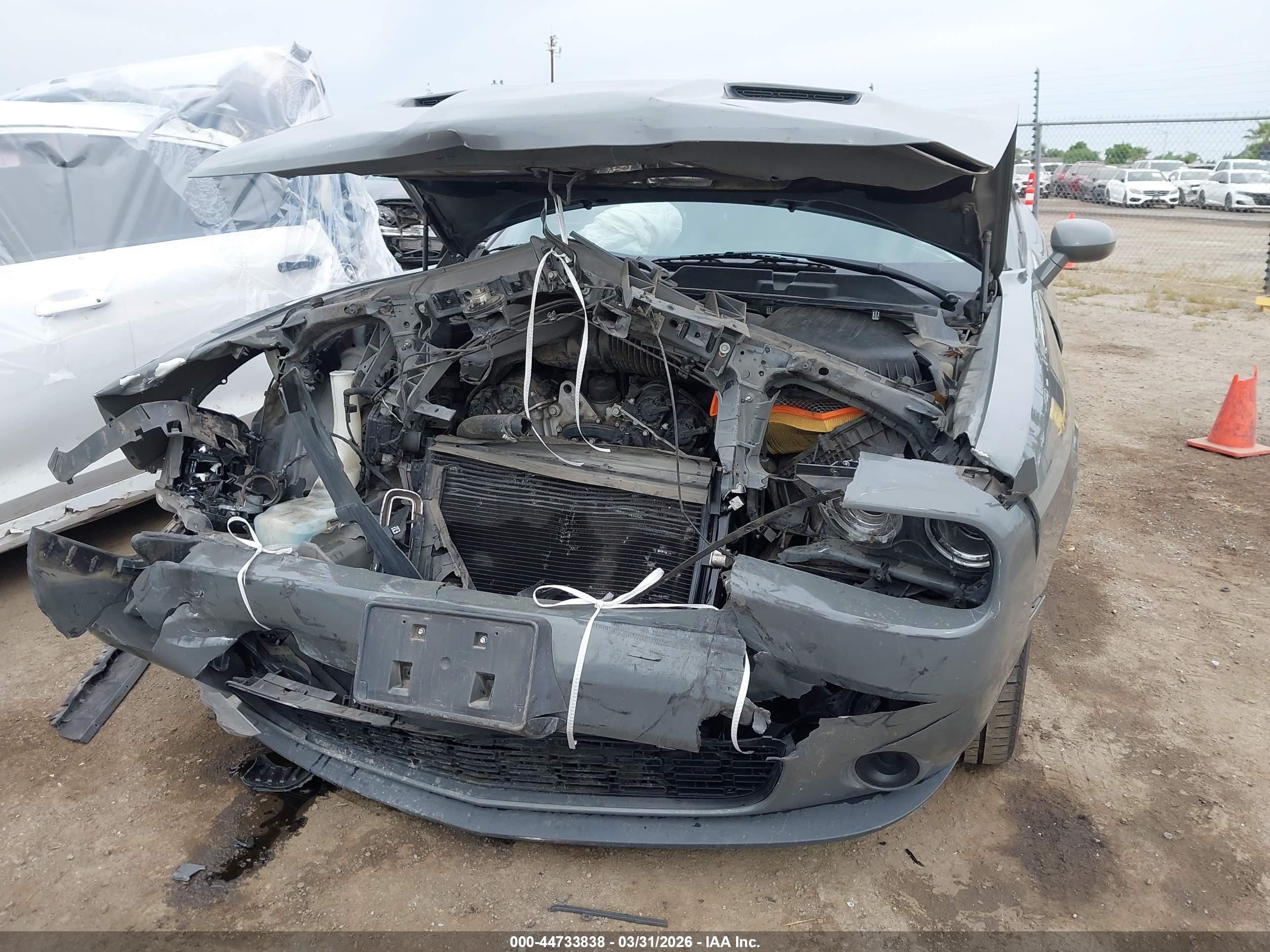 DODGE CHALLENGER image 6