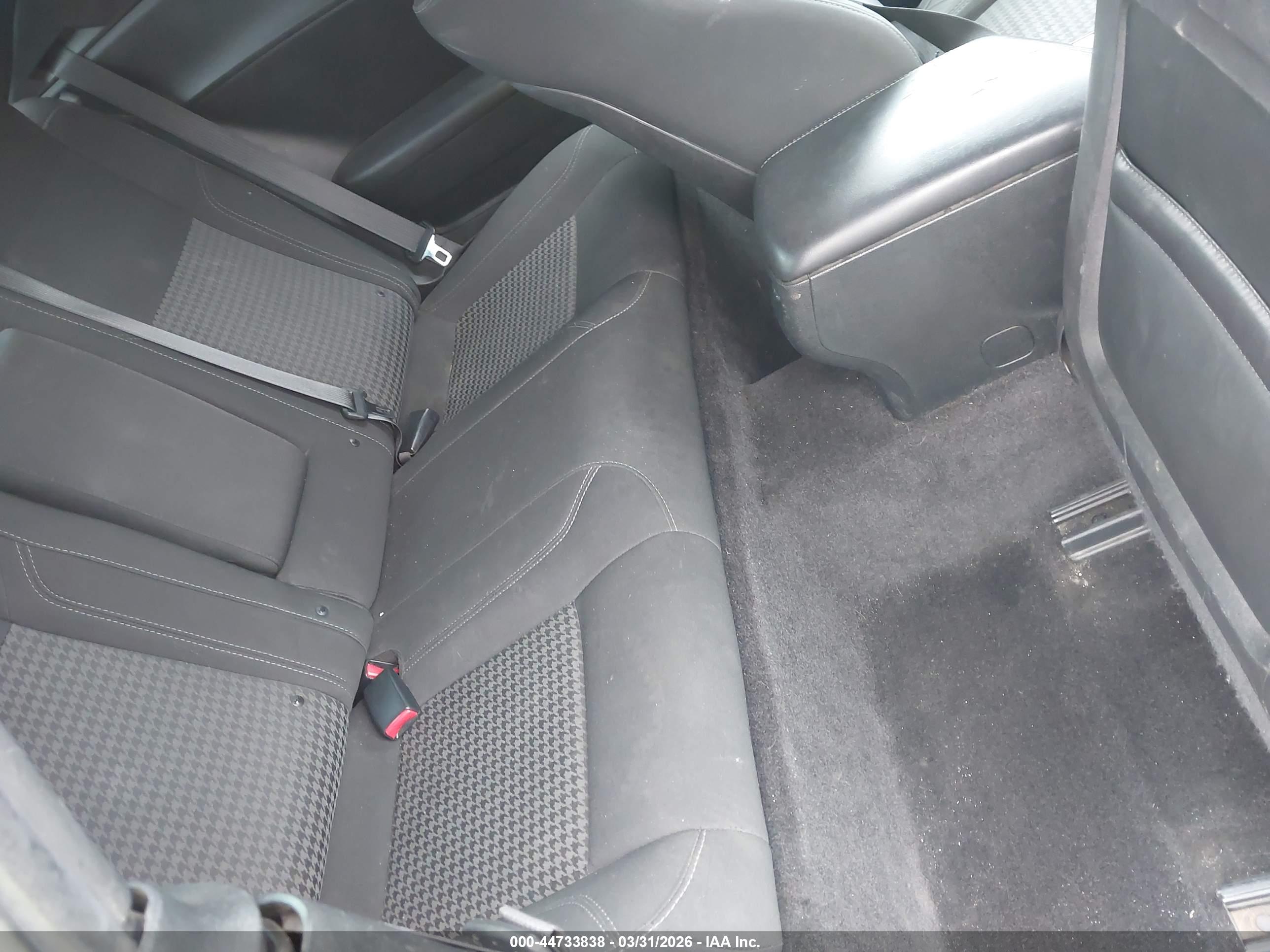 DODGE CHALLENGER image 8