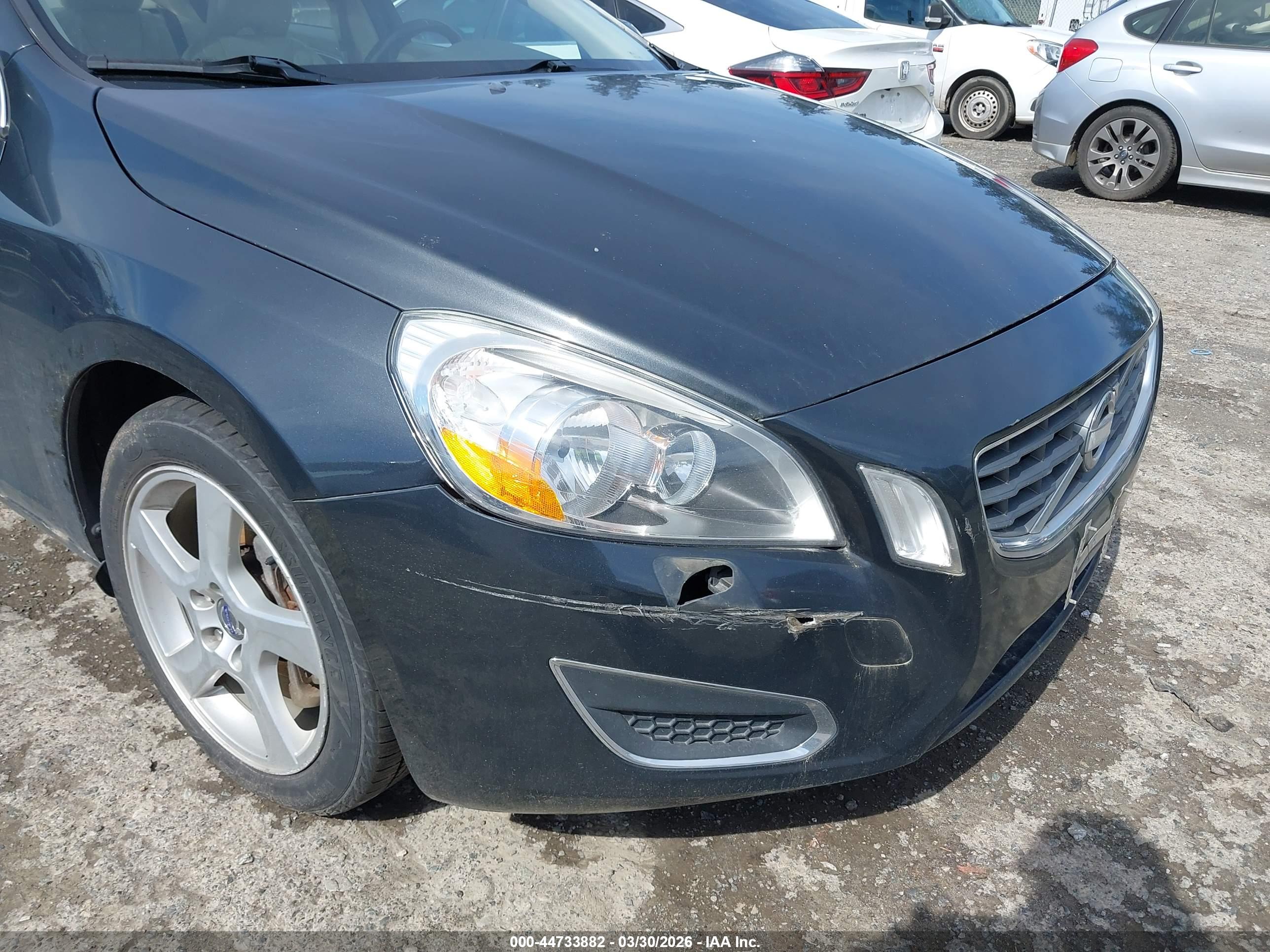 VOLVO S60 image 6