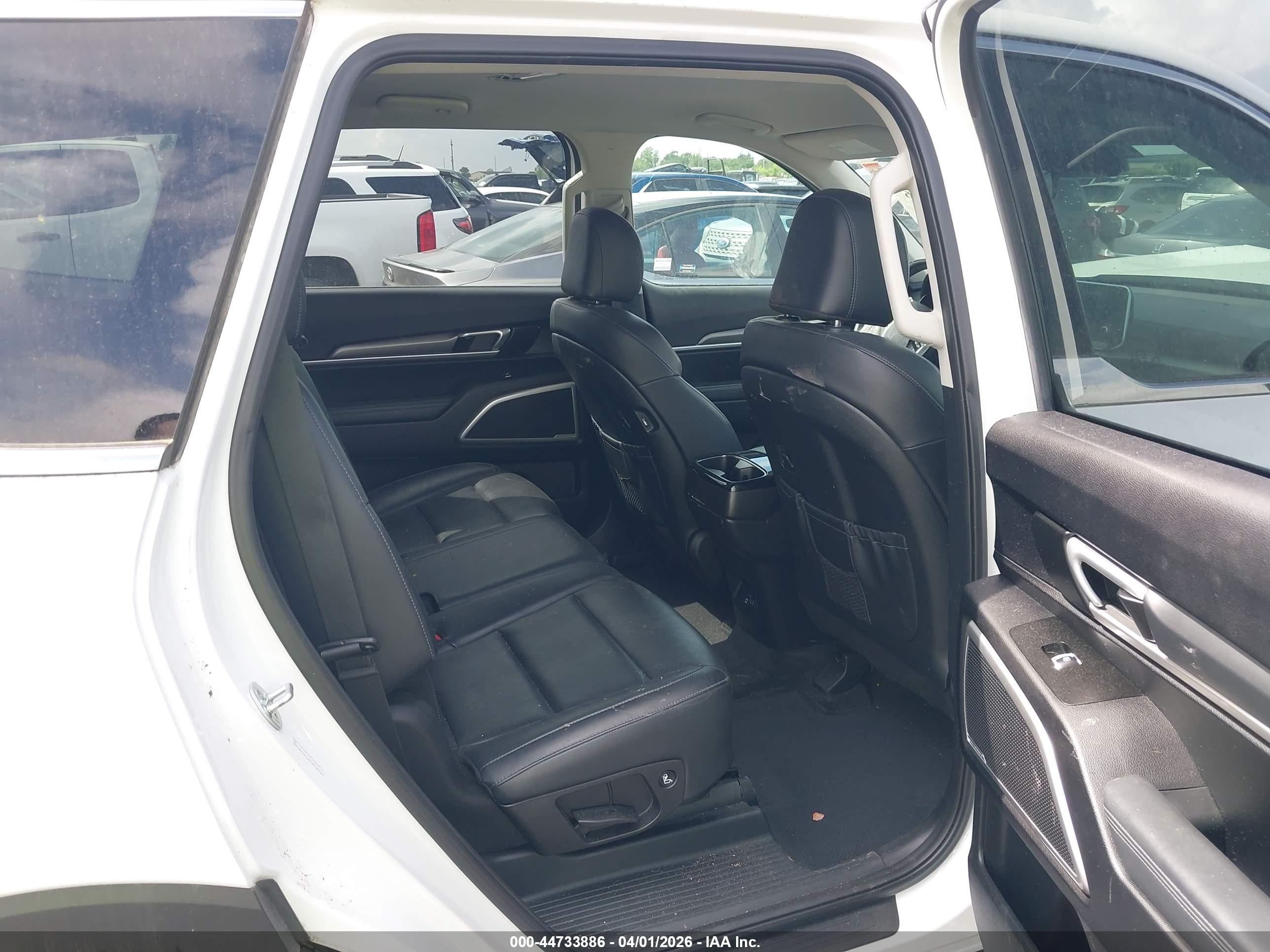 KIA TELLURIDE image 8