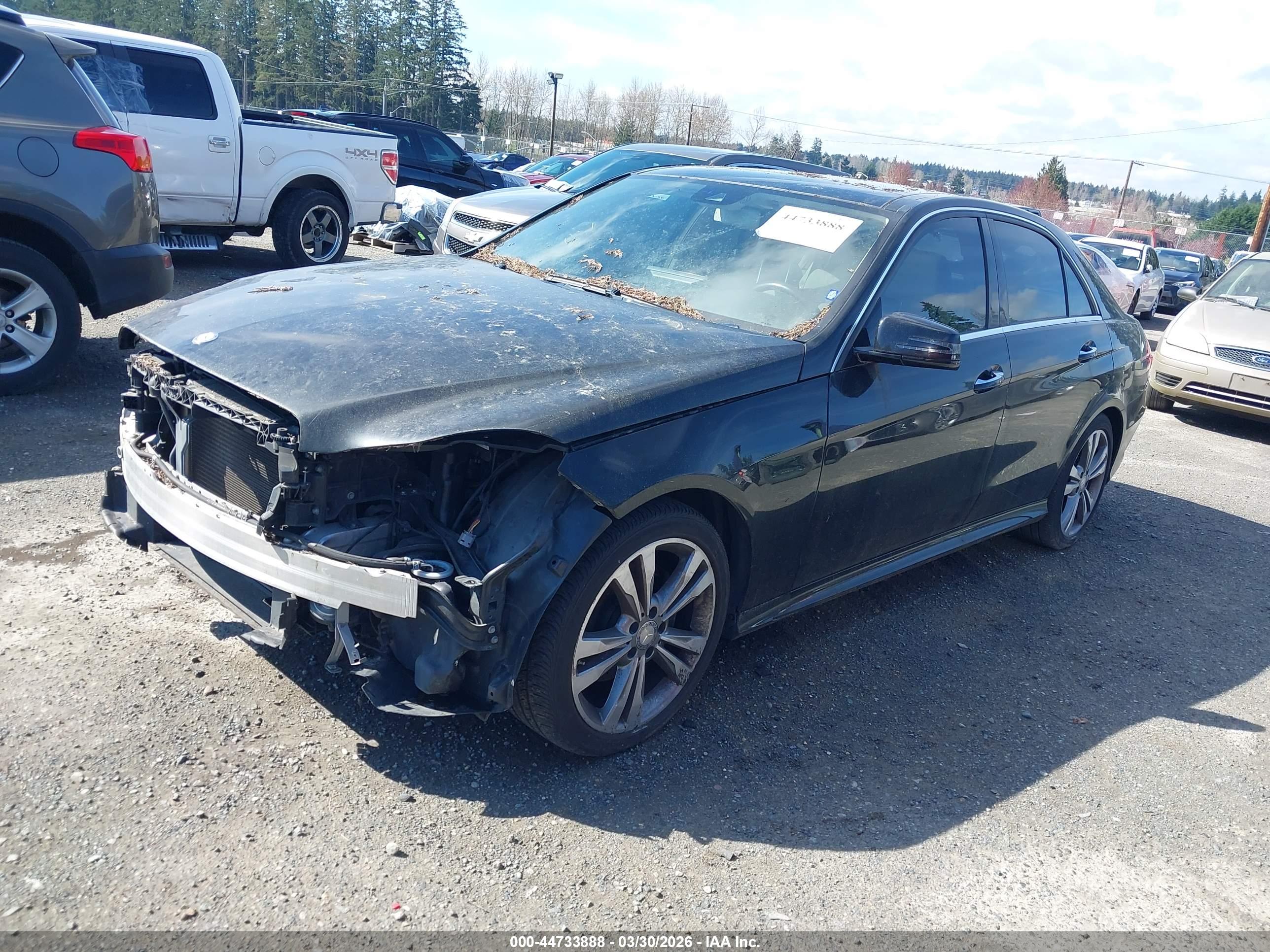 MERCEDES-BENZ E image 2