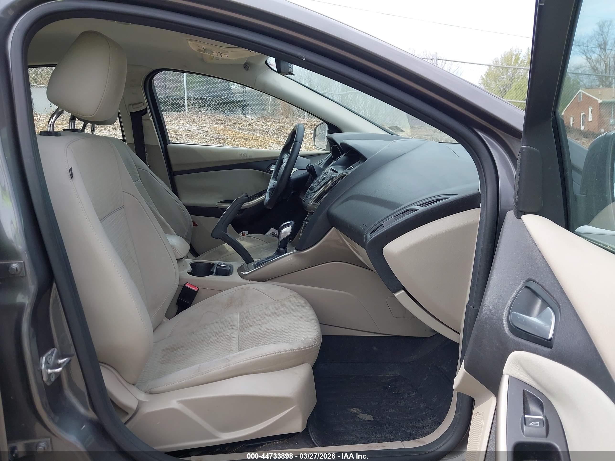 FORD FOCUS image 5
