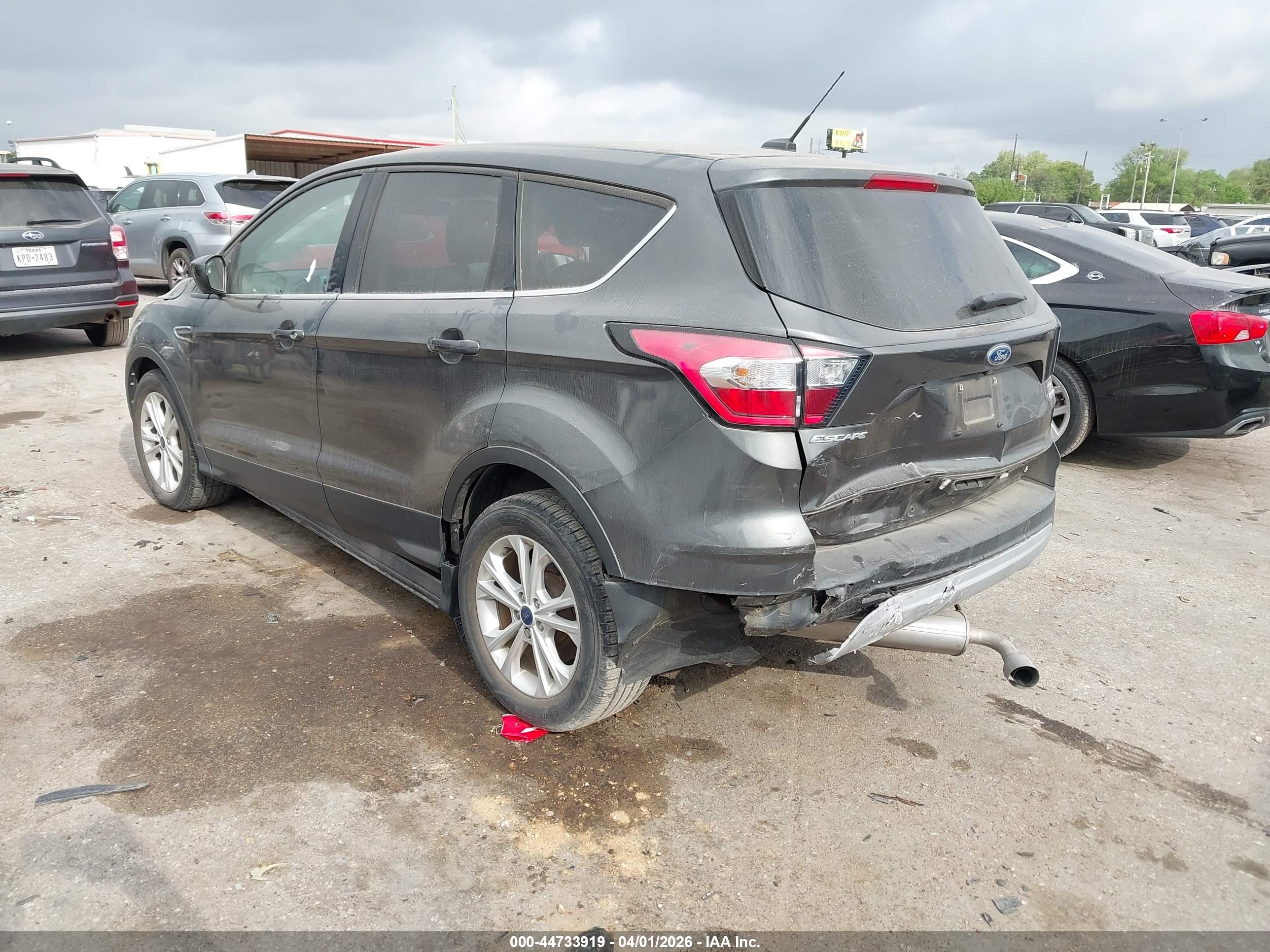 FORD ESCAPE image 3