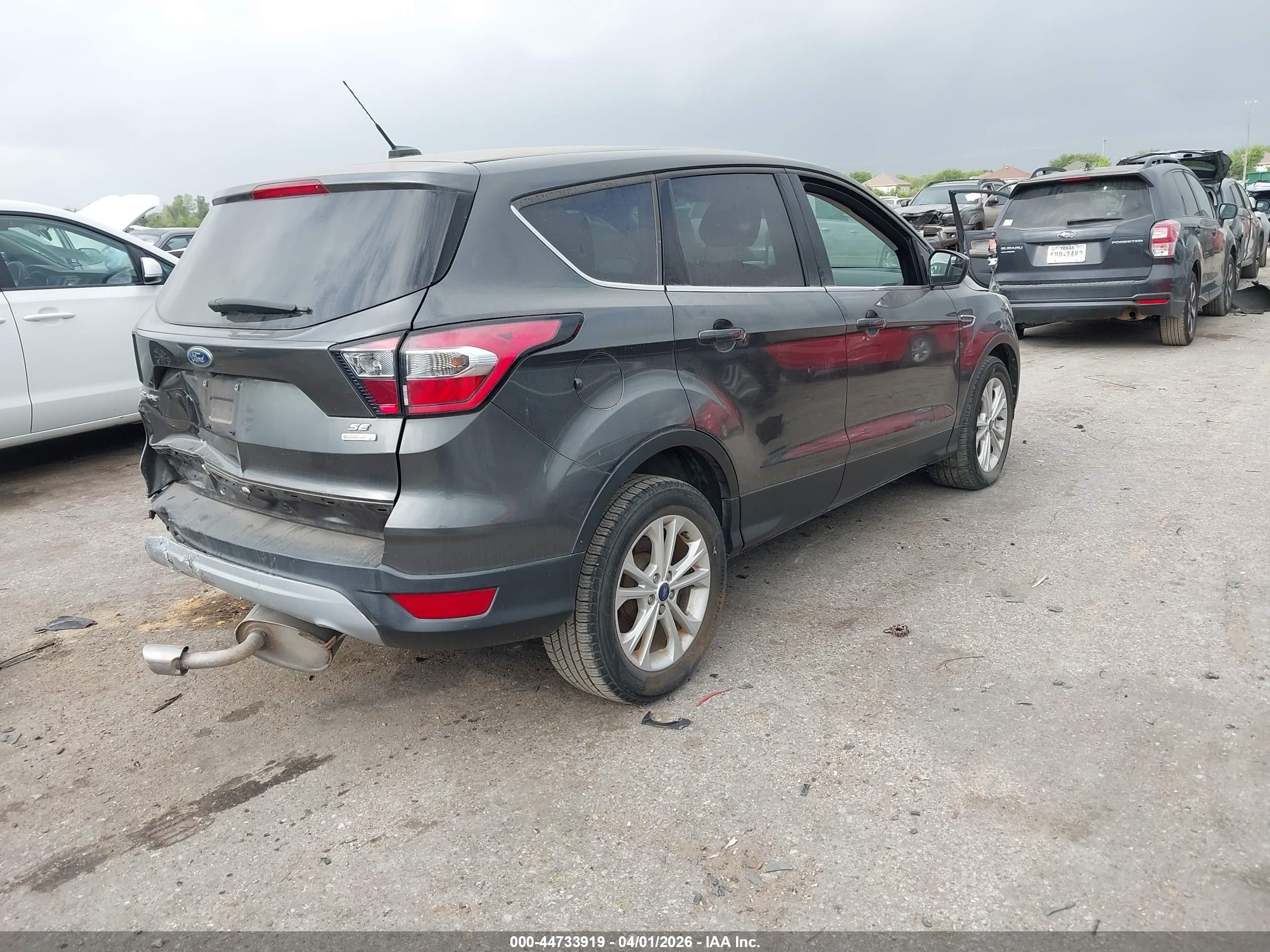 FORD ESCAPE image 4