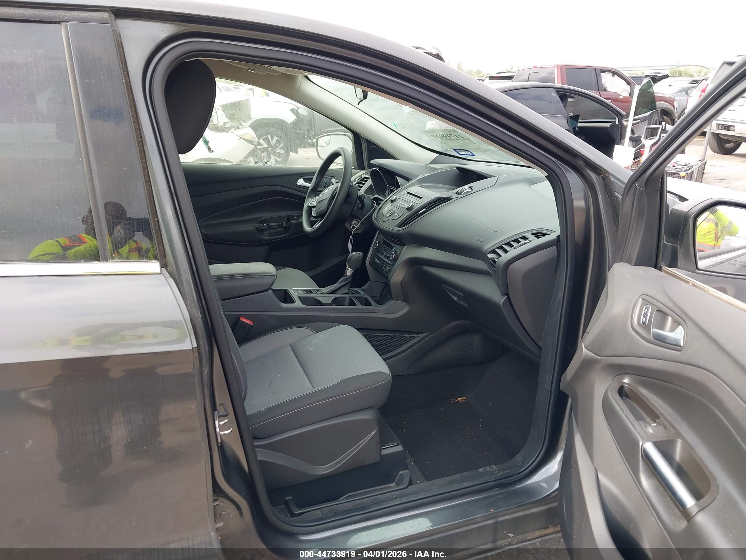 FORD ESCAPE image 5