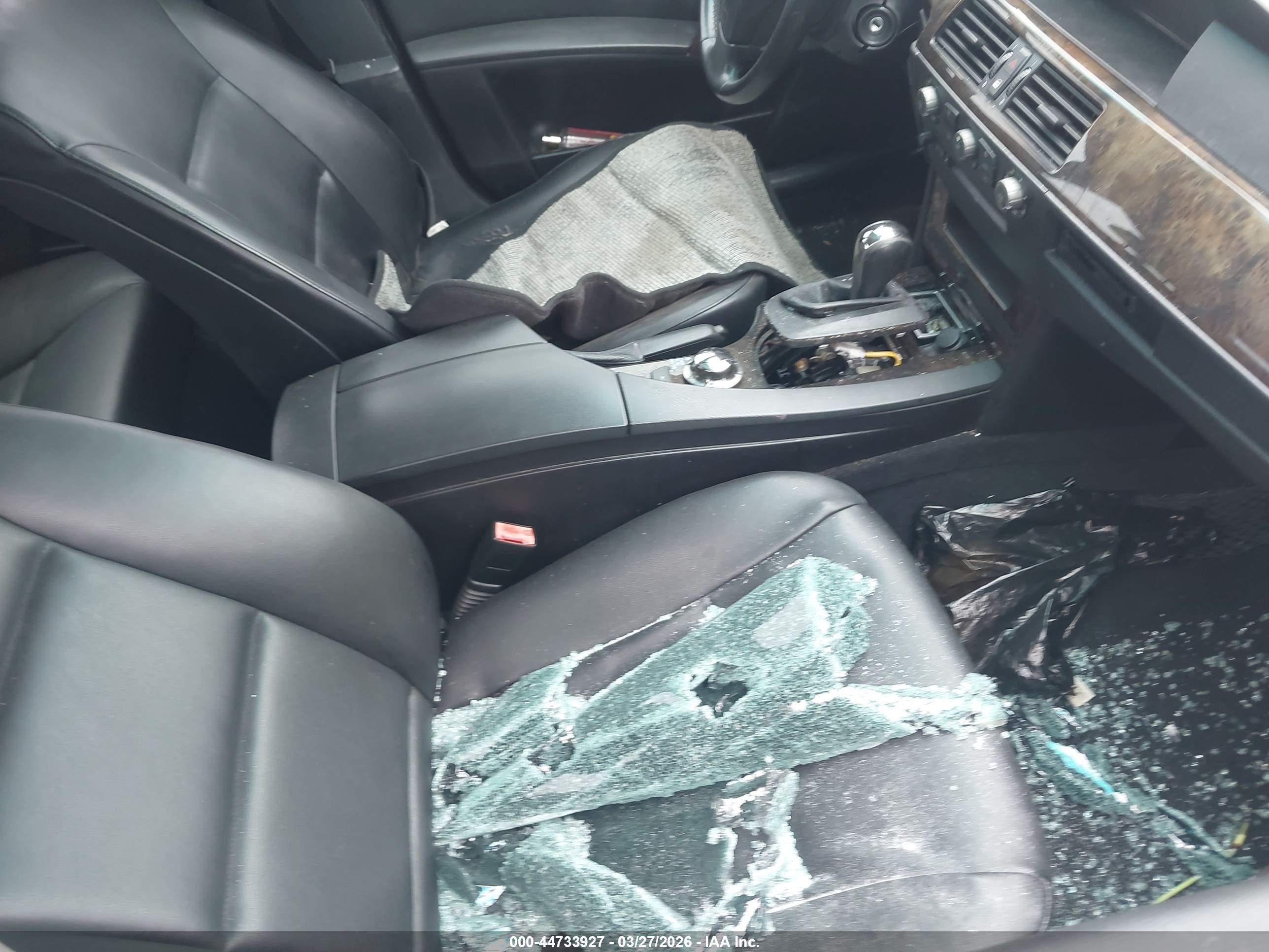 BMW 525I image 5