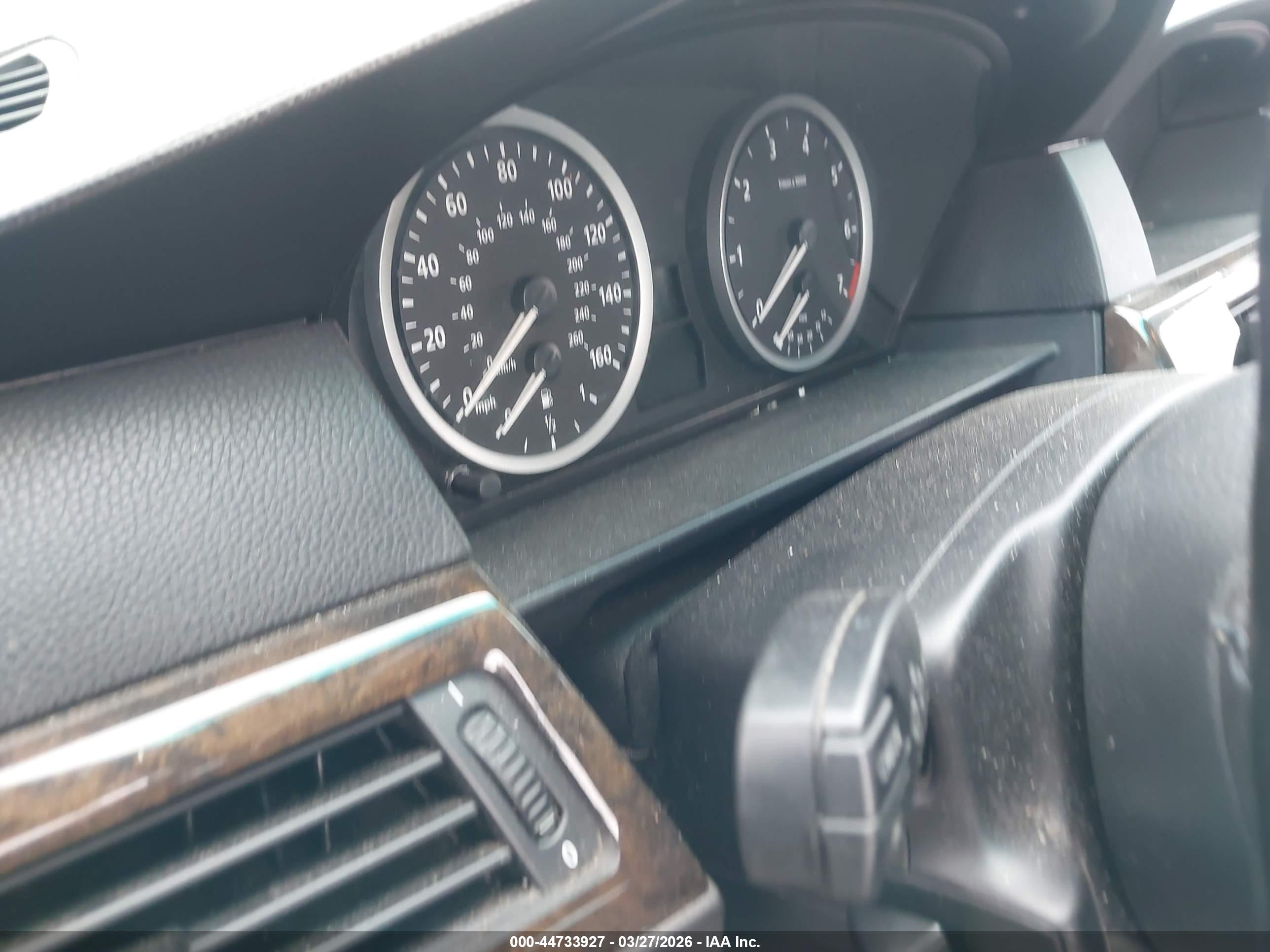 BMW 525I image 7