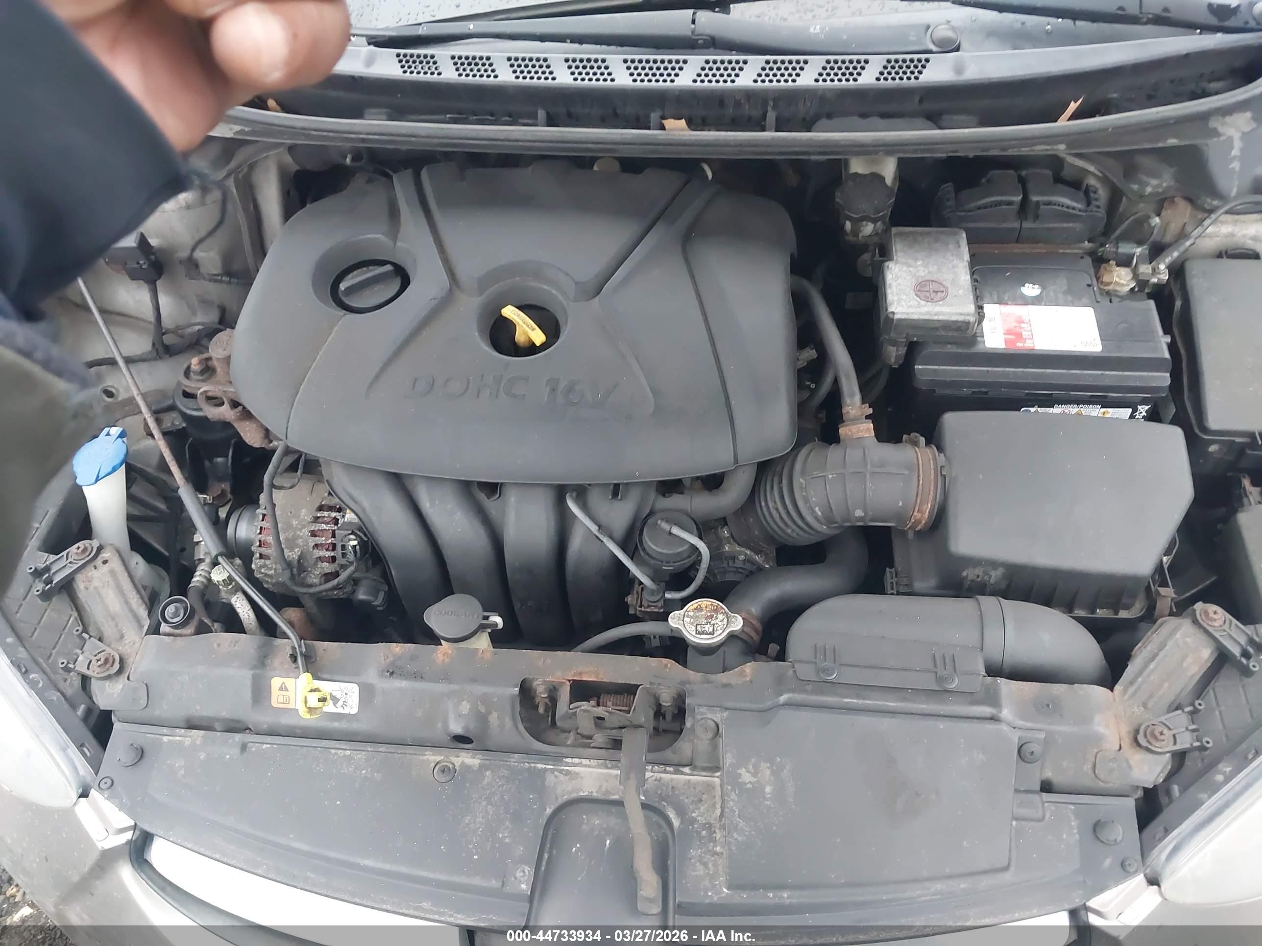 HYUNDAI ELANTRA image 10