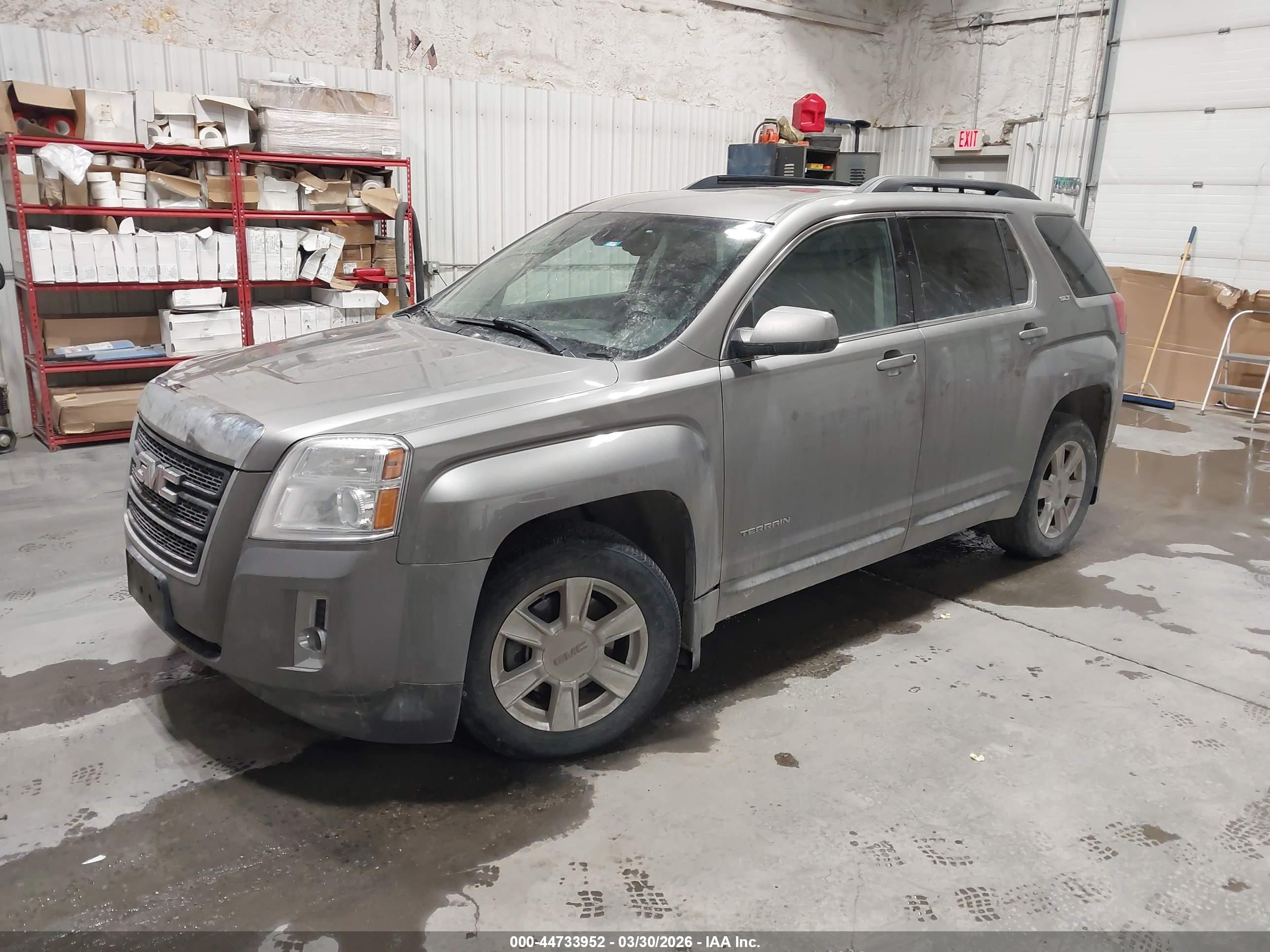 GMC TERRAIN image 2