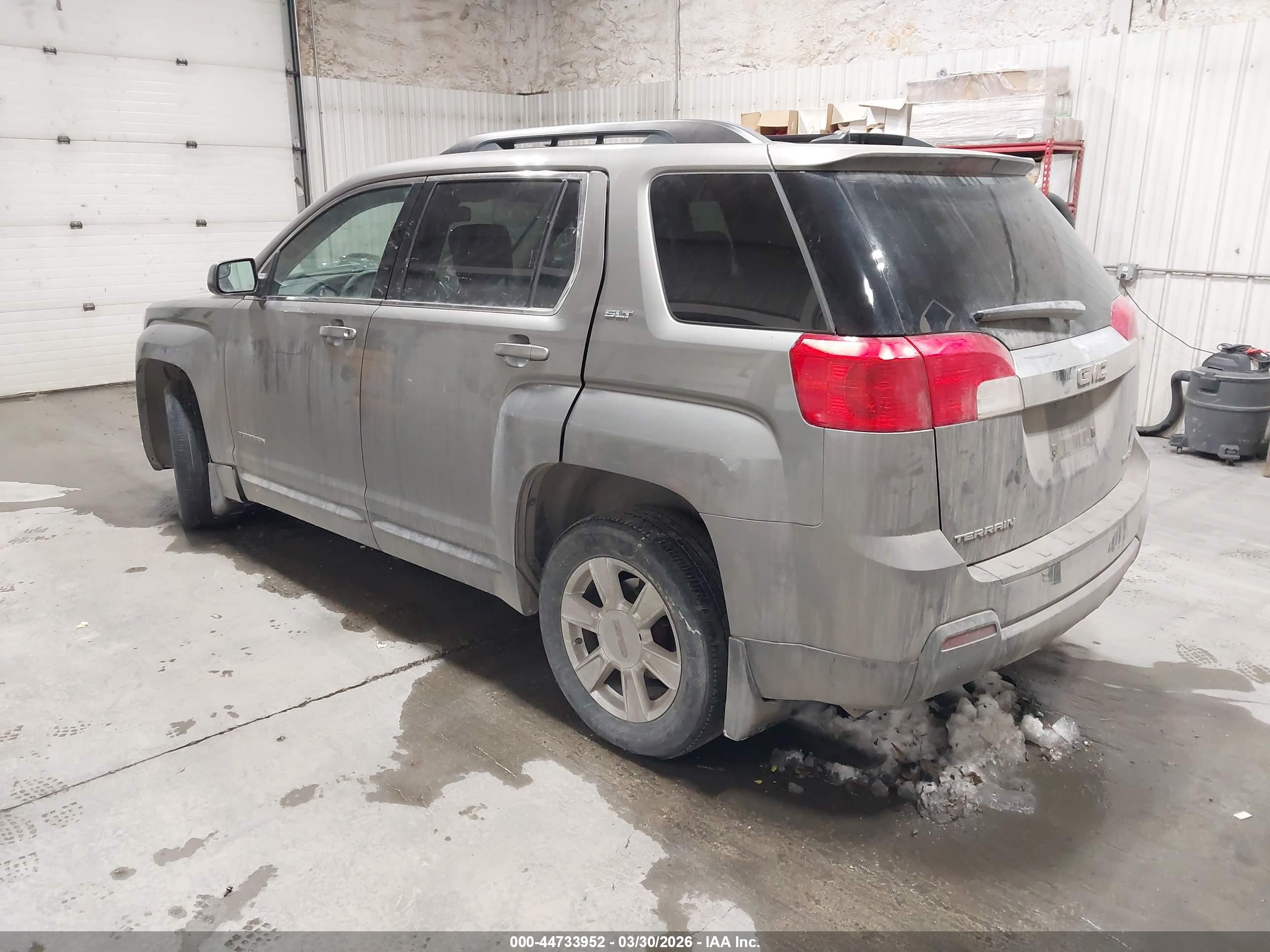 GMC TERRAIN image 3