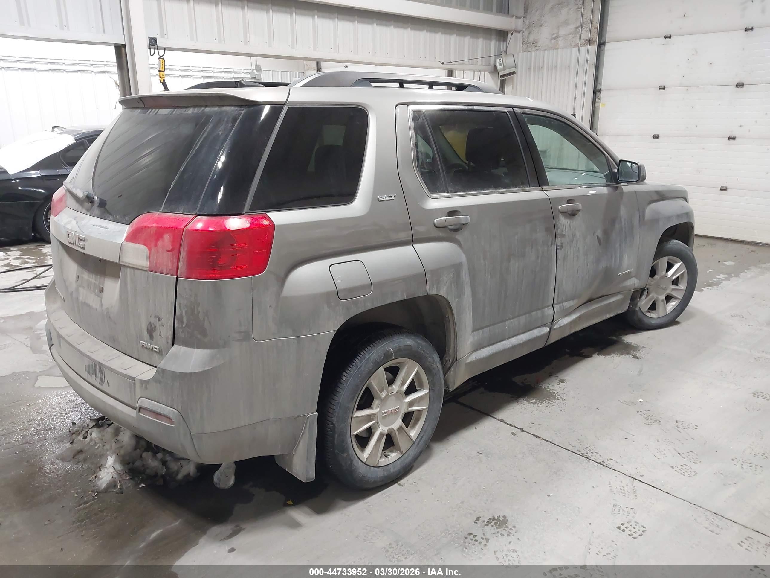 GMC TERRAIN image 4