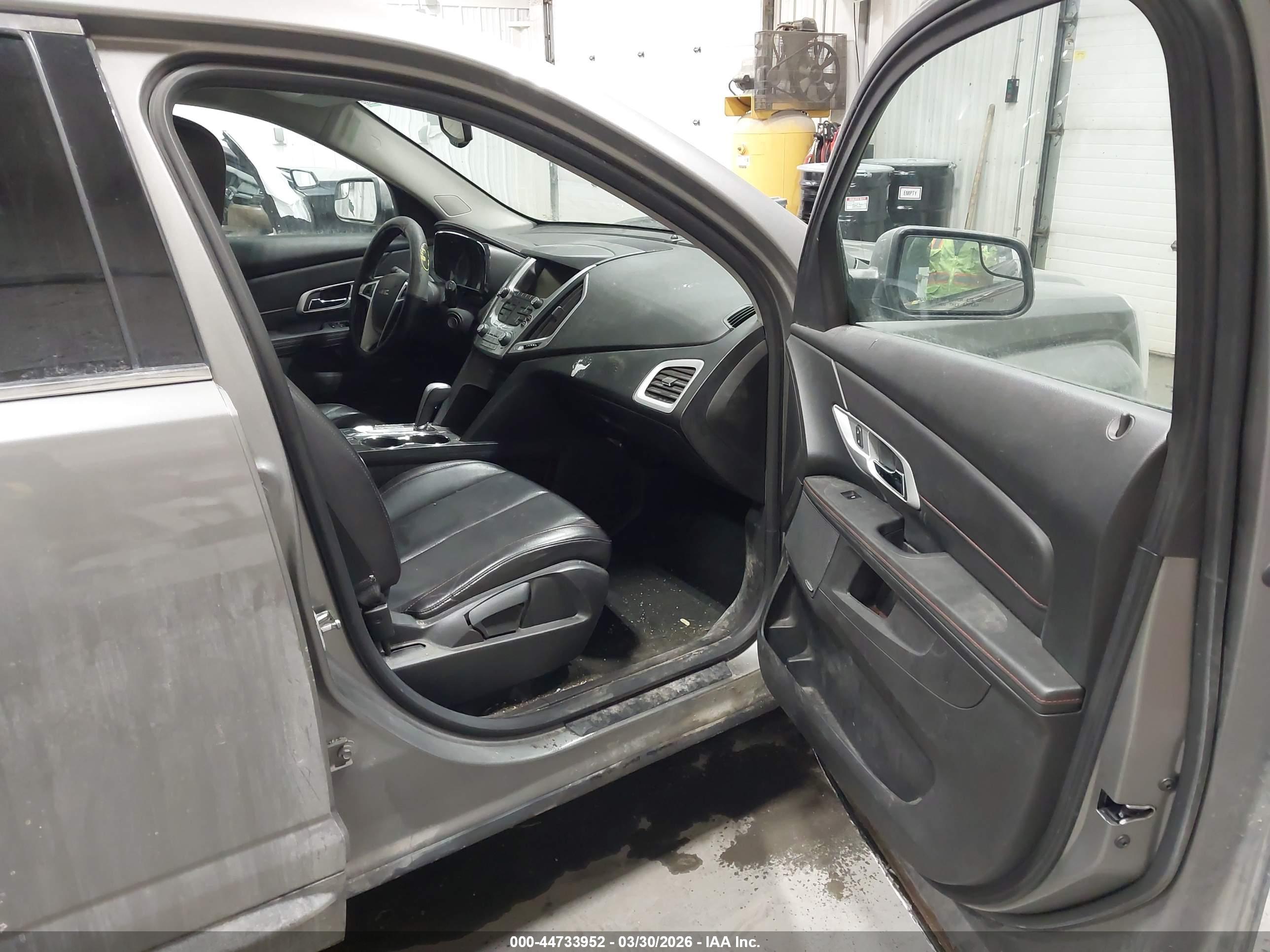 GMC TERRAIN image 5