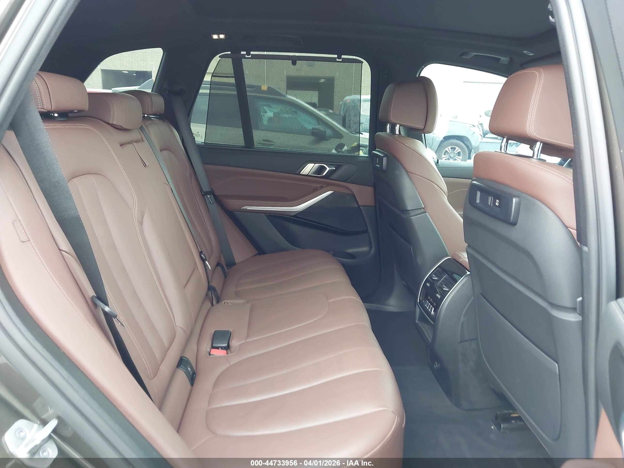 BMW X5 image 8