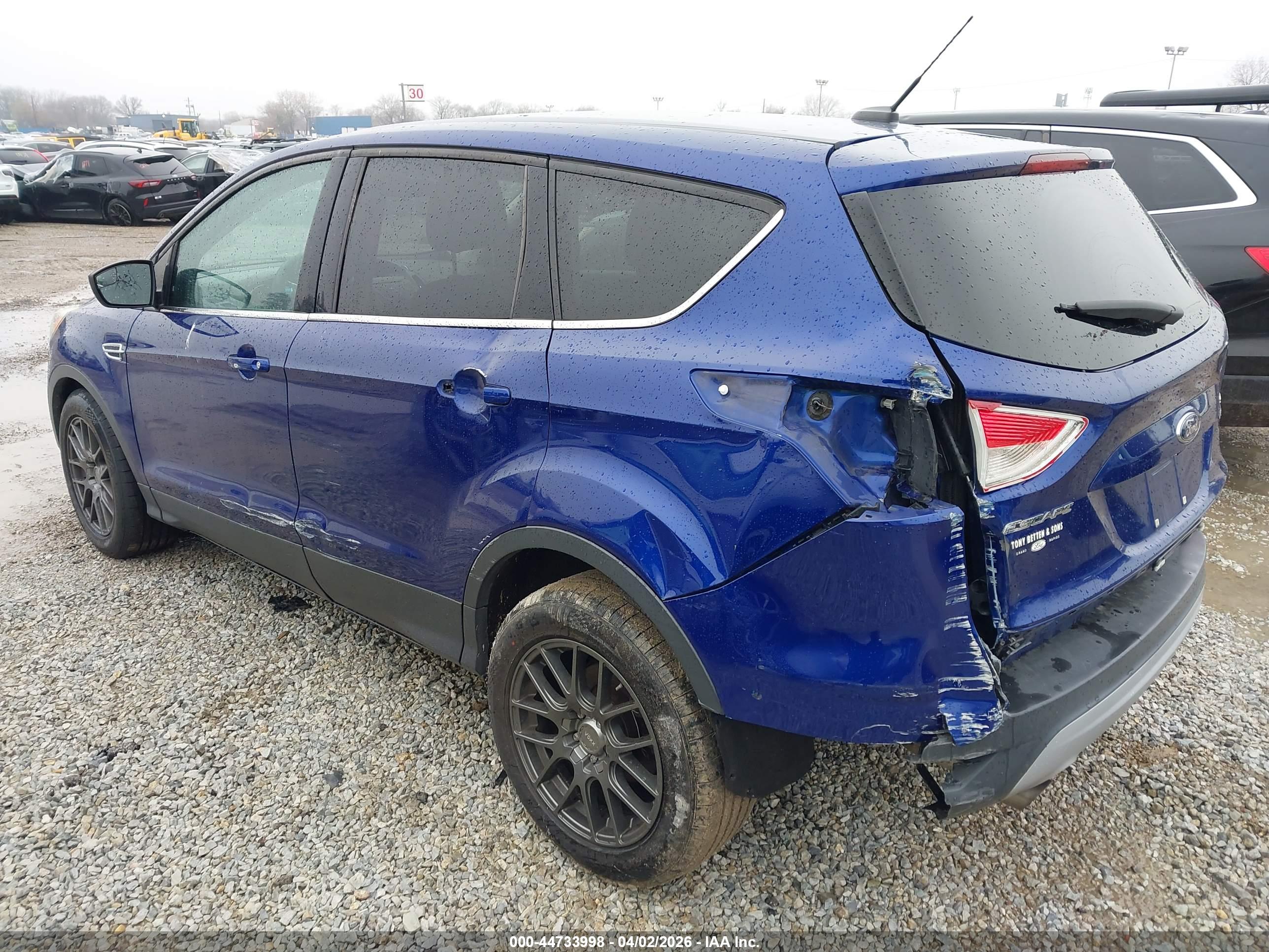 FORD ESCAPE image 3
