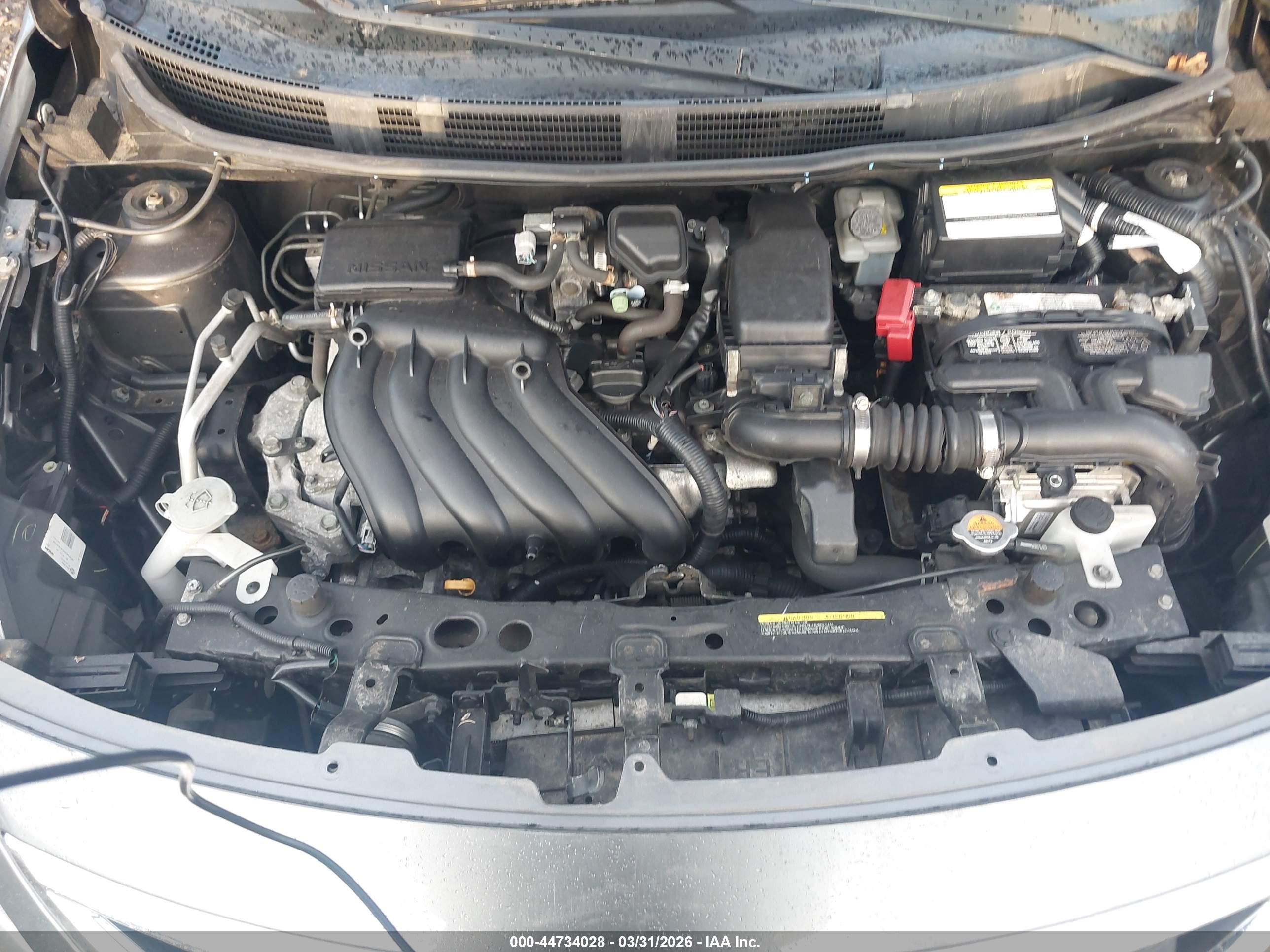 NISSAN VERSA image 10