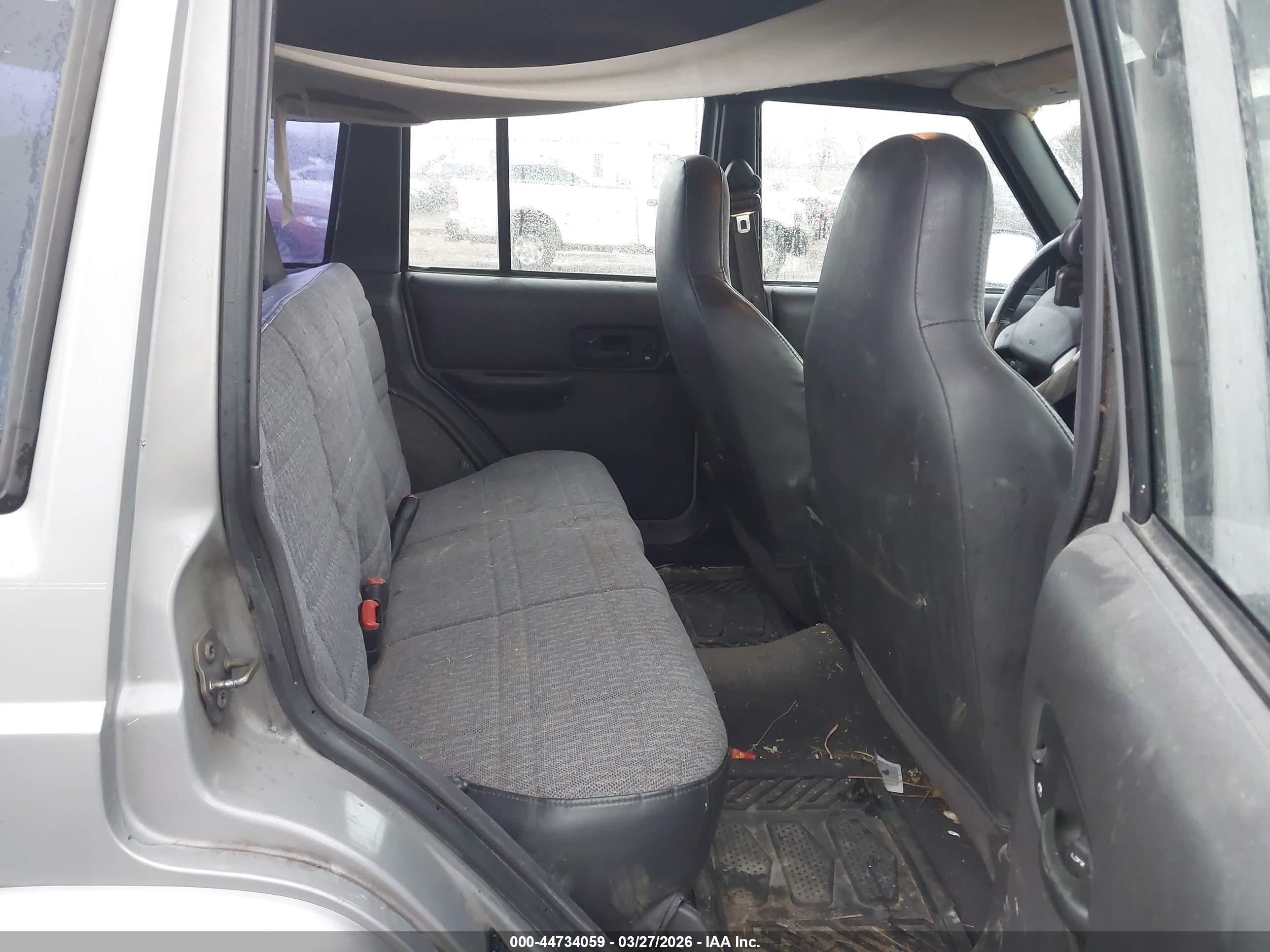 JEEP CHEROKEE image 8