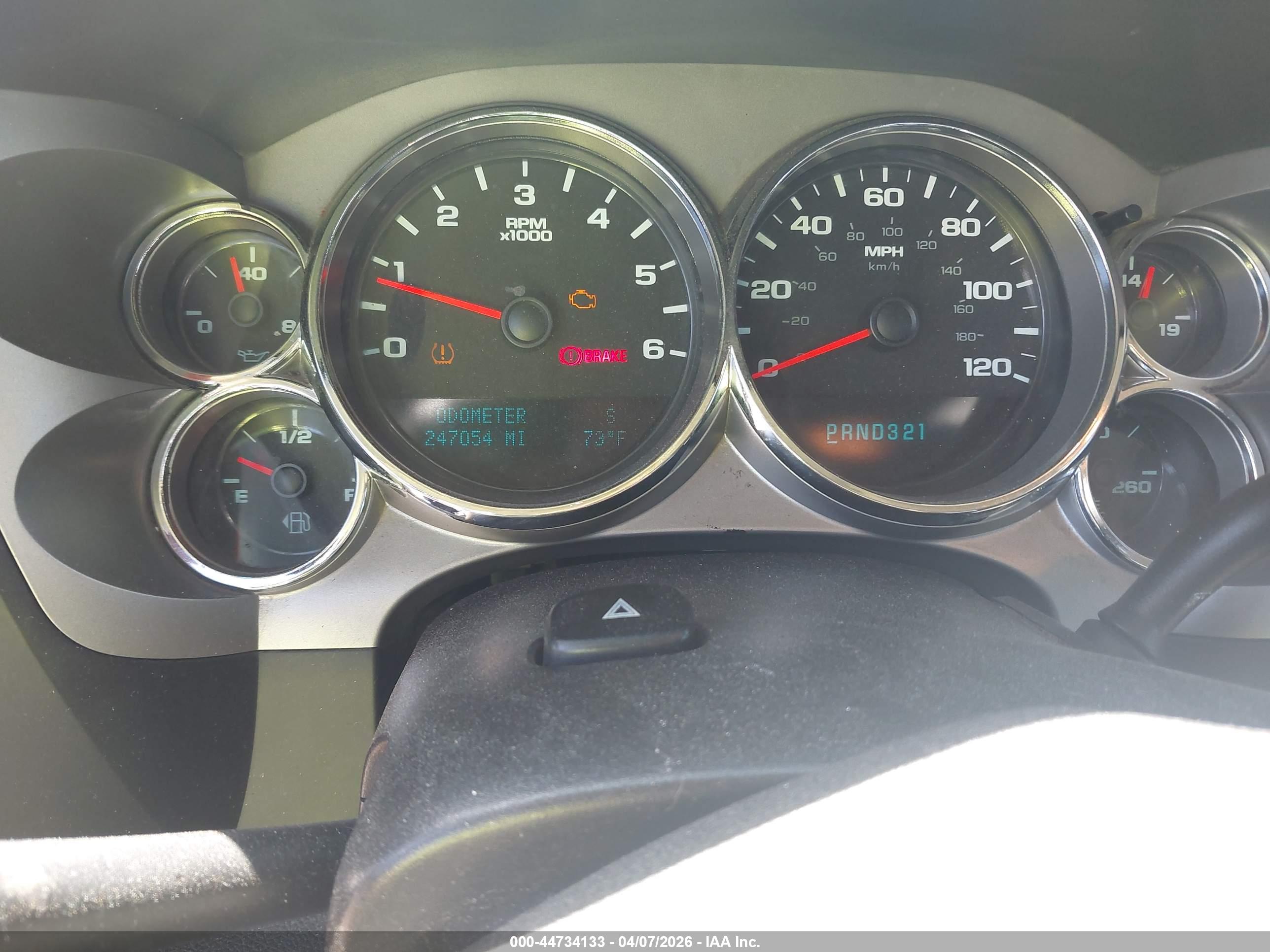 CHEVROLET SILVERADO image 7