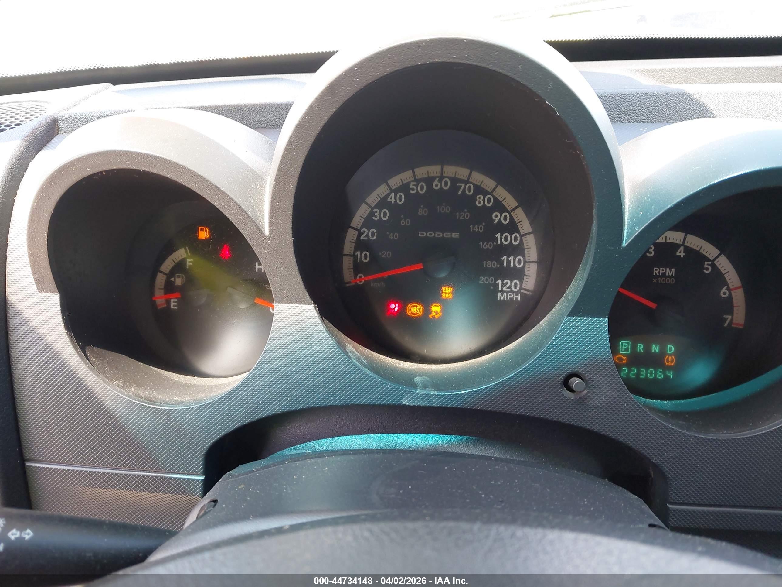 DODGE NITRO image 7