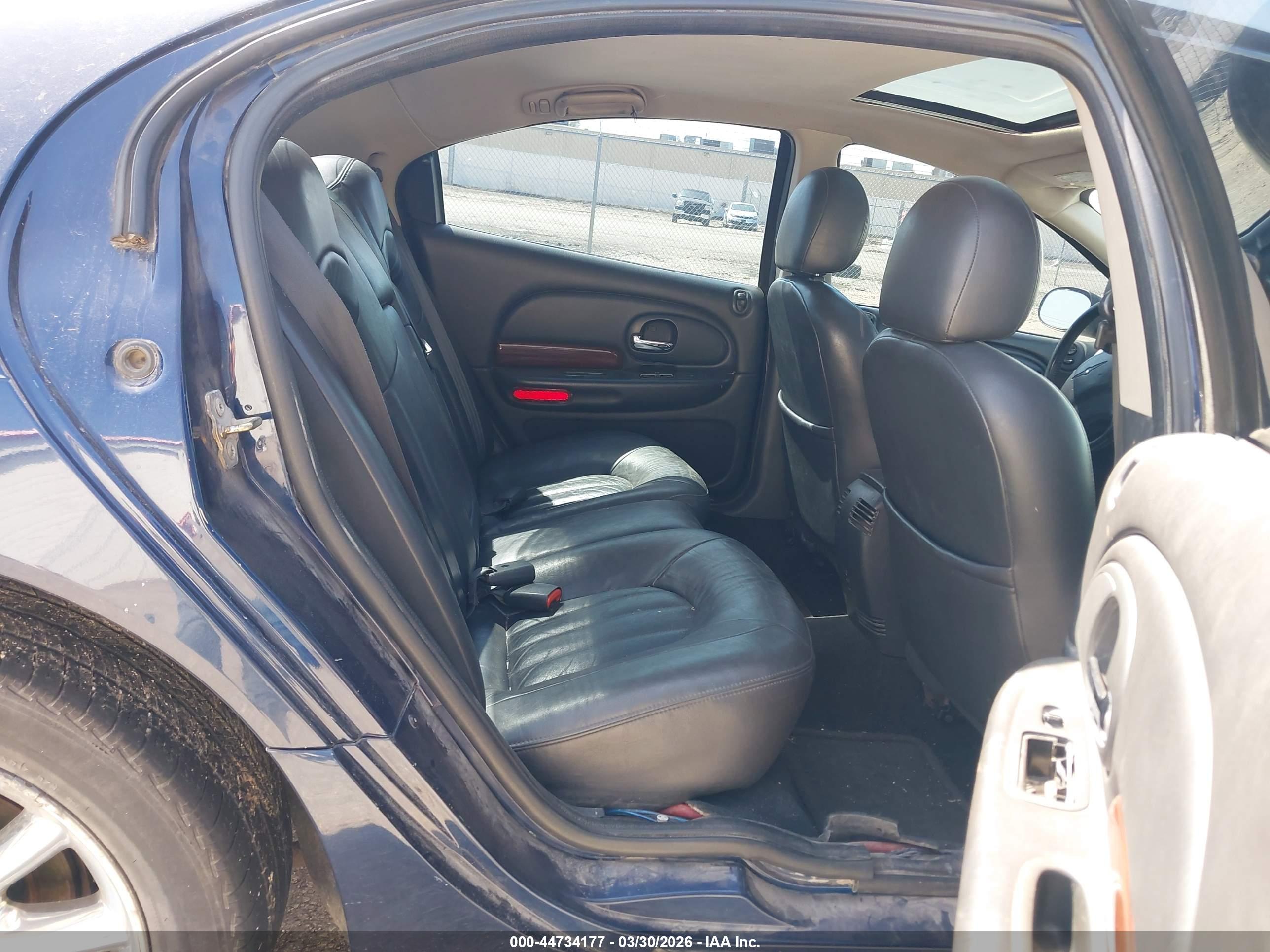 CHRYSLER 300M image 8