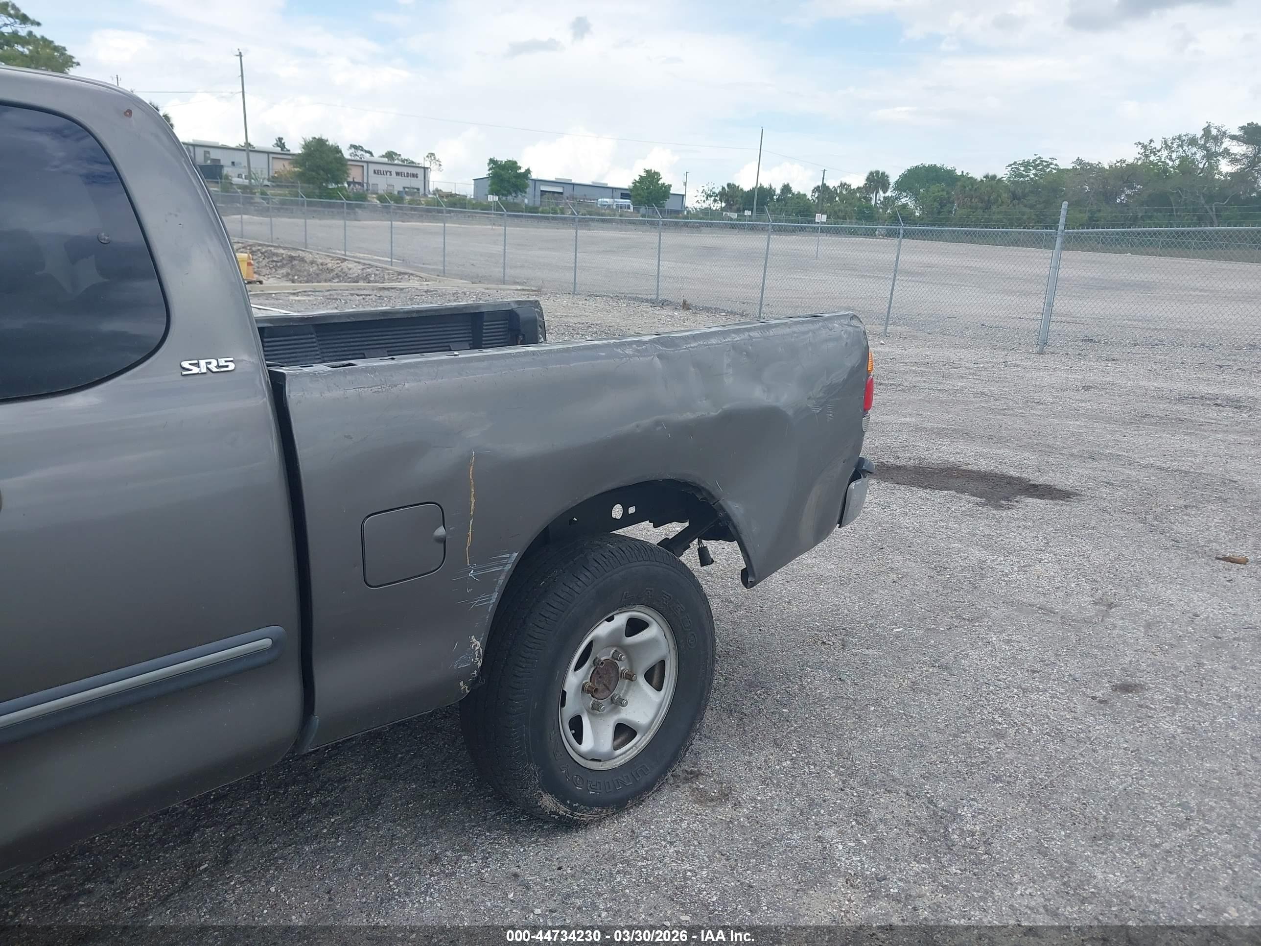 TOYOTA TUNDRA image 6
