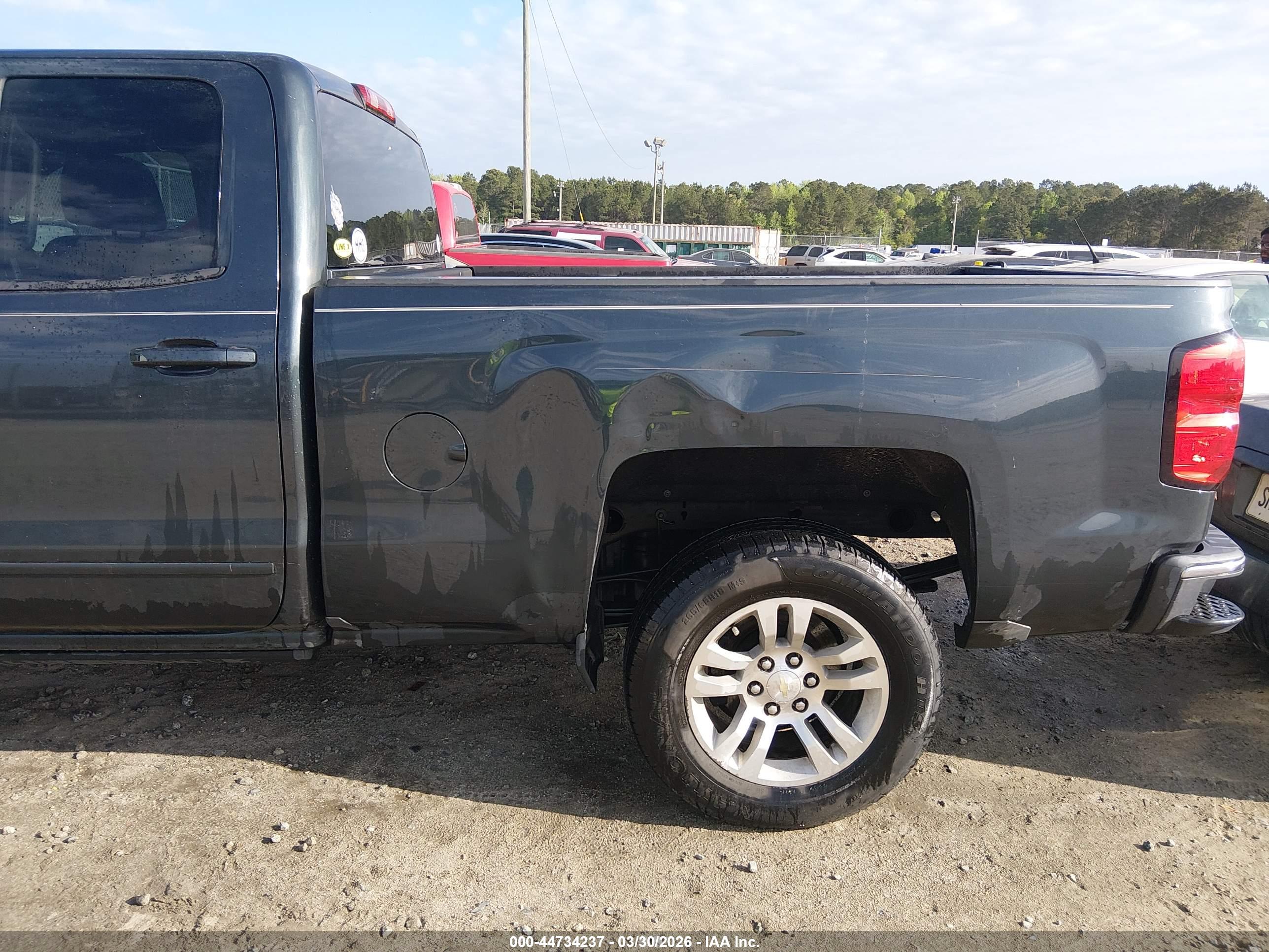 CHEVROLET SILVERADO image 6