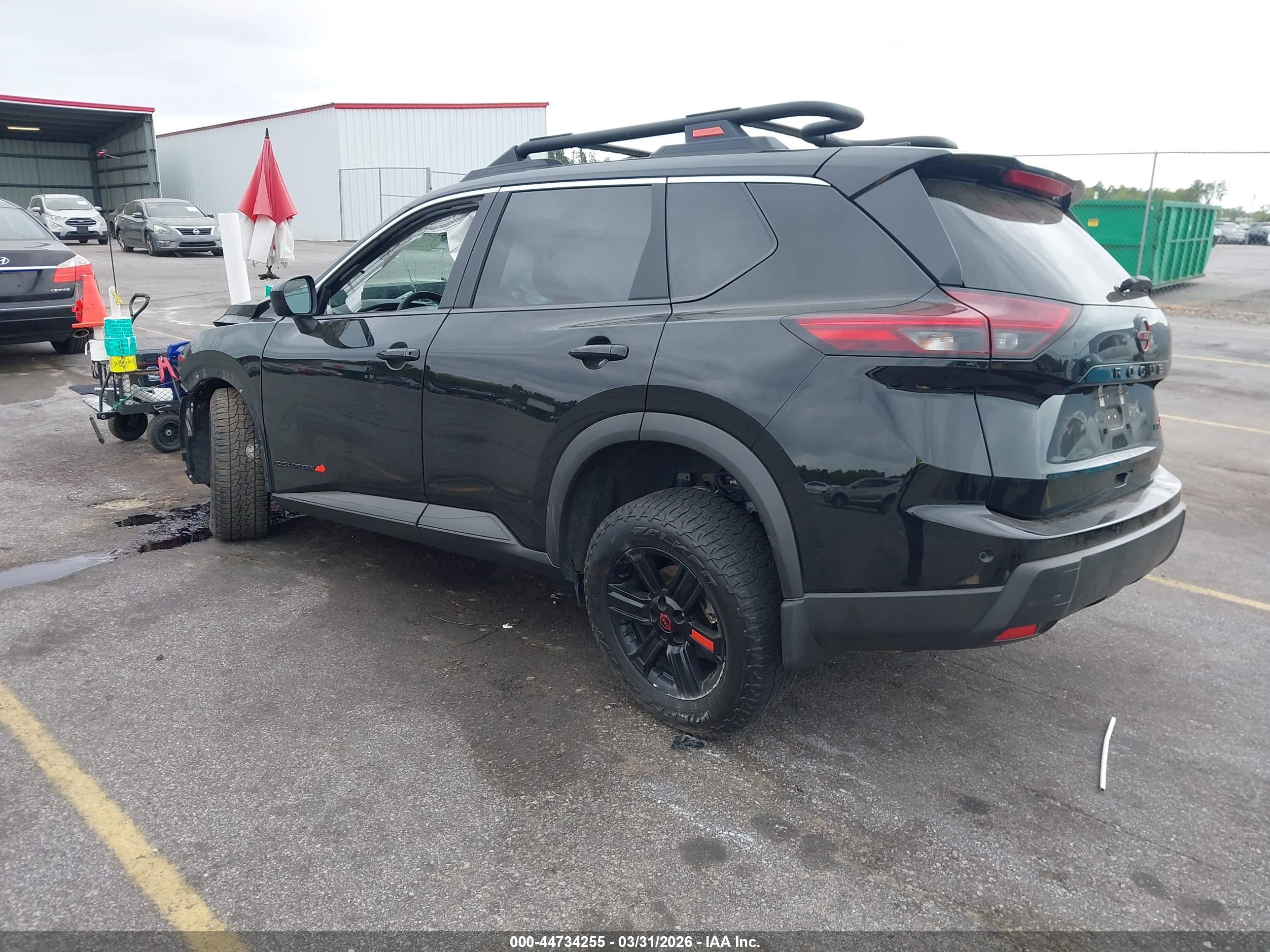 NISSAN ROGUE image 3
