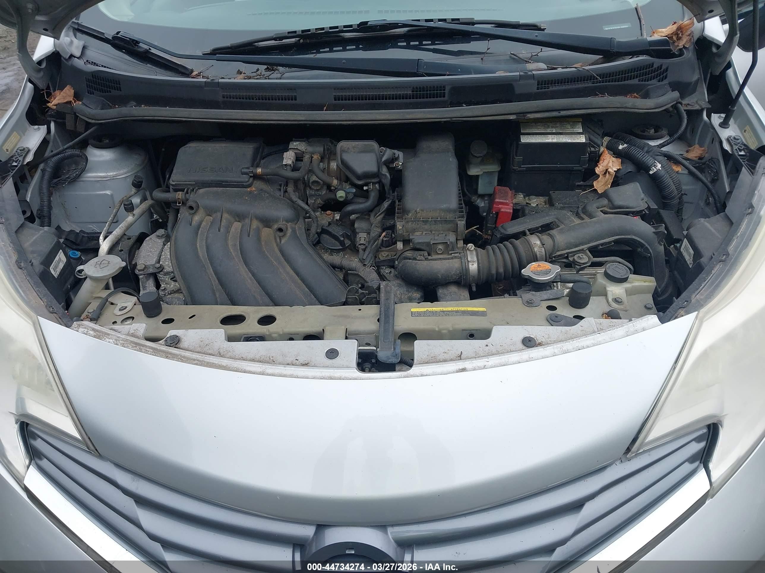NISSAN VERSA image 10