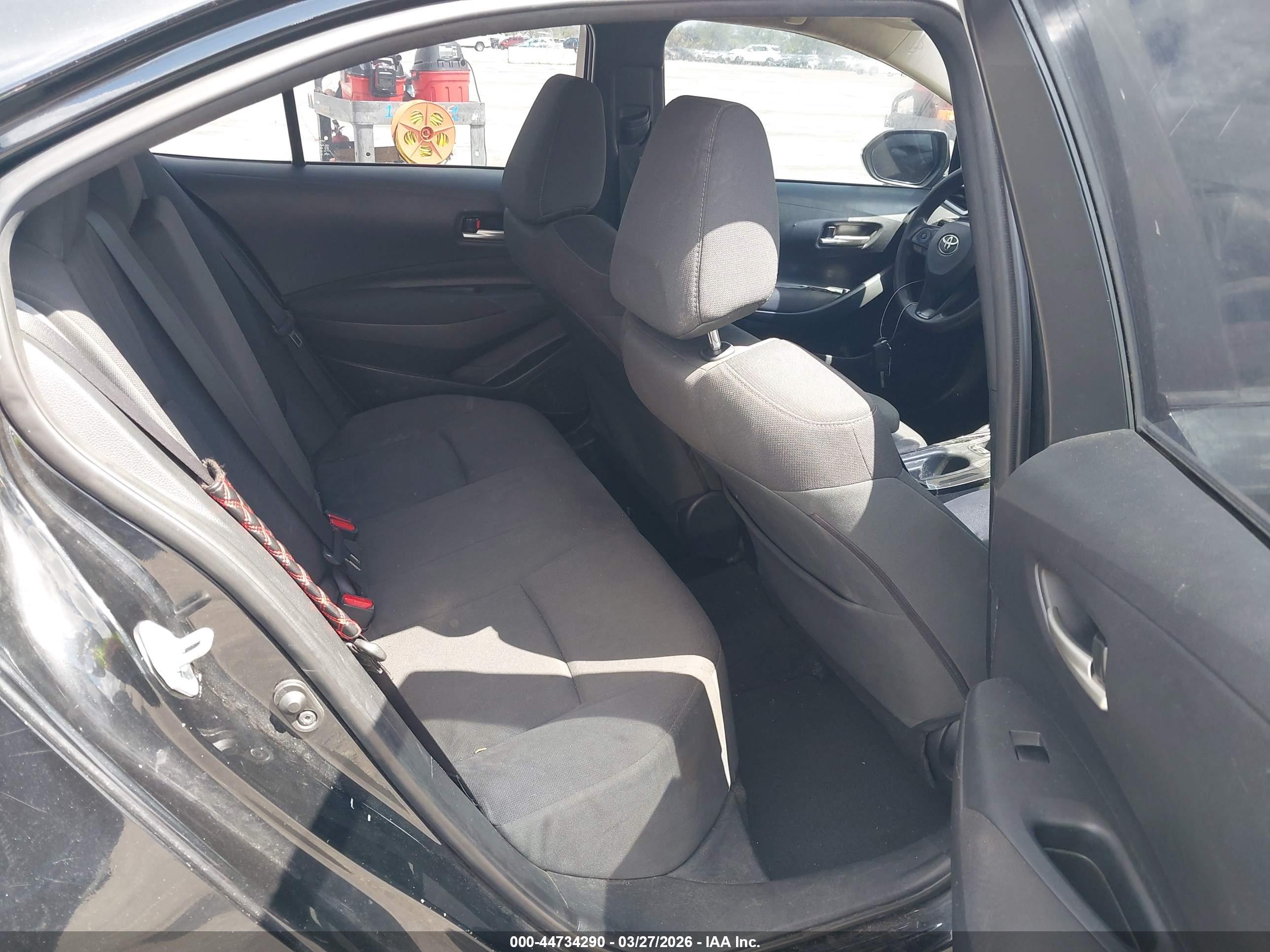TOYOTA COROLLA image 8