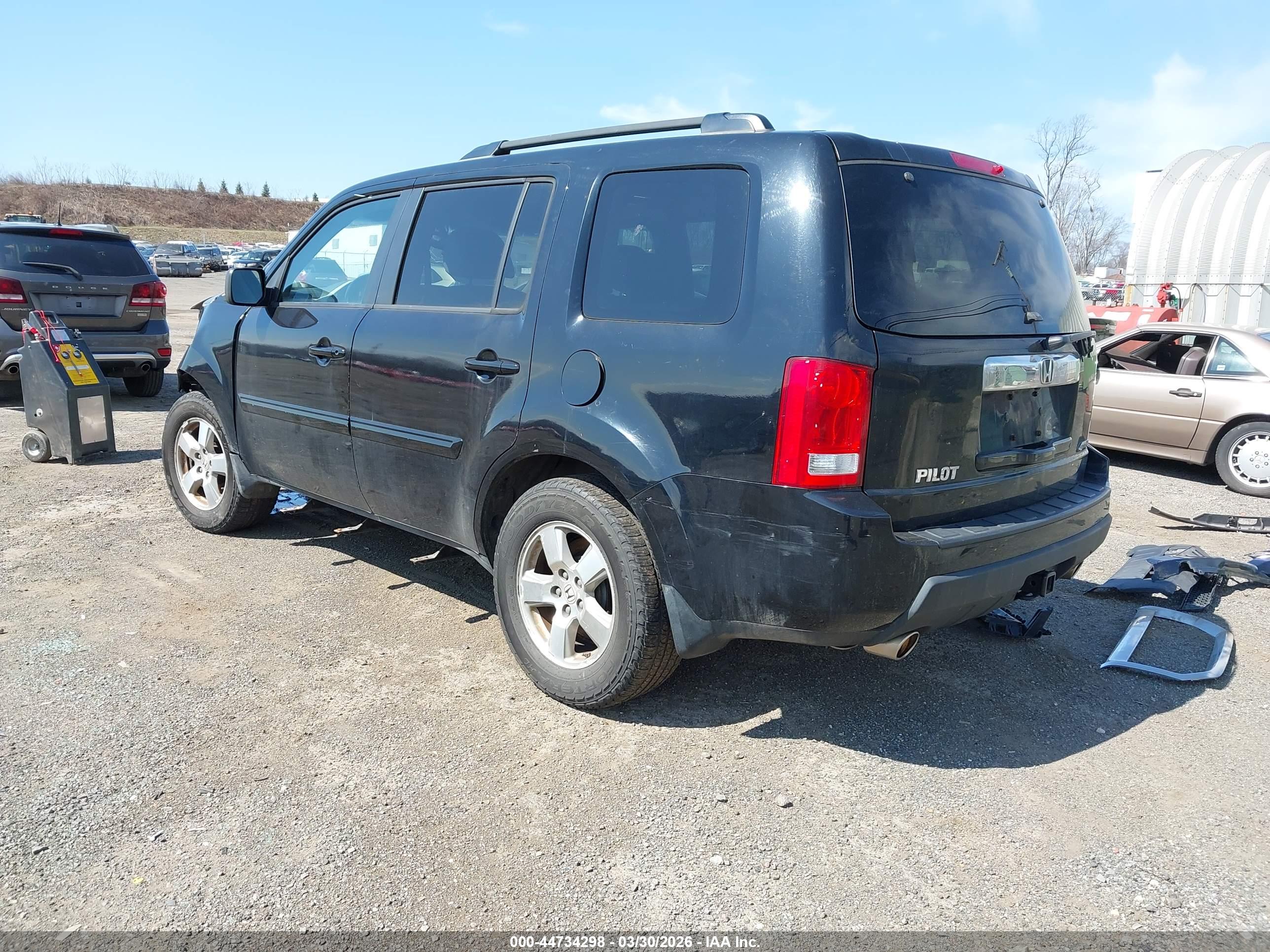 HONDA PILOT image 3