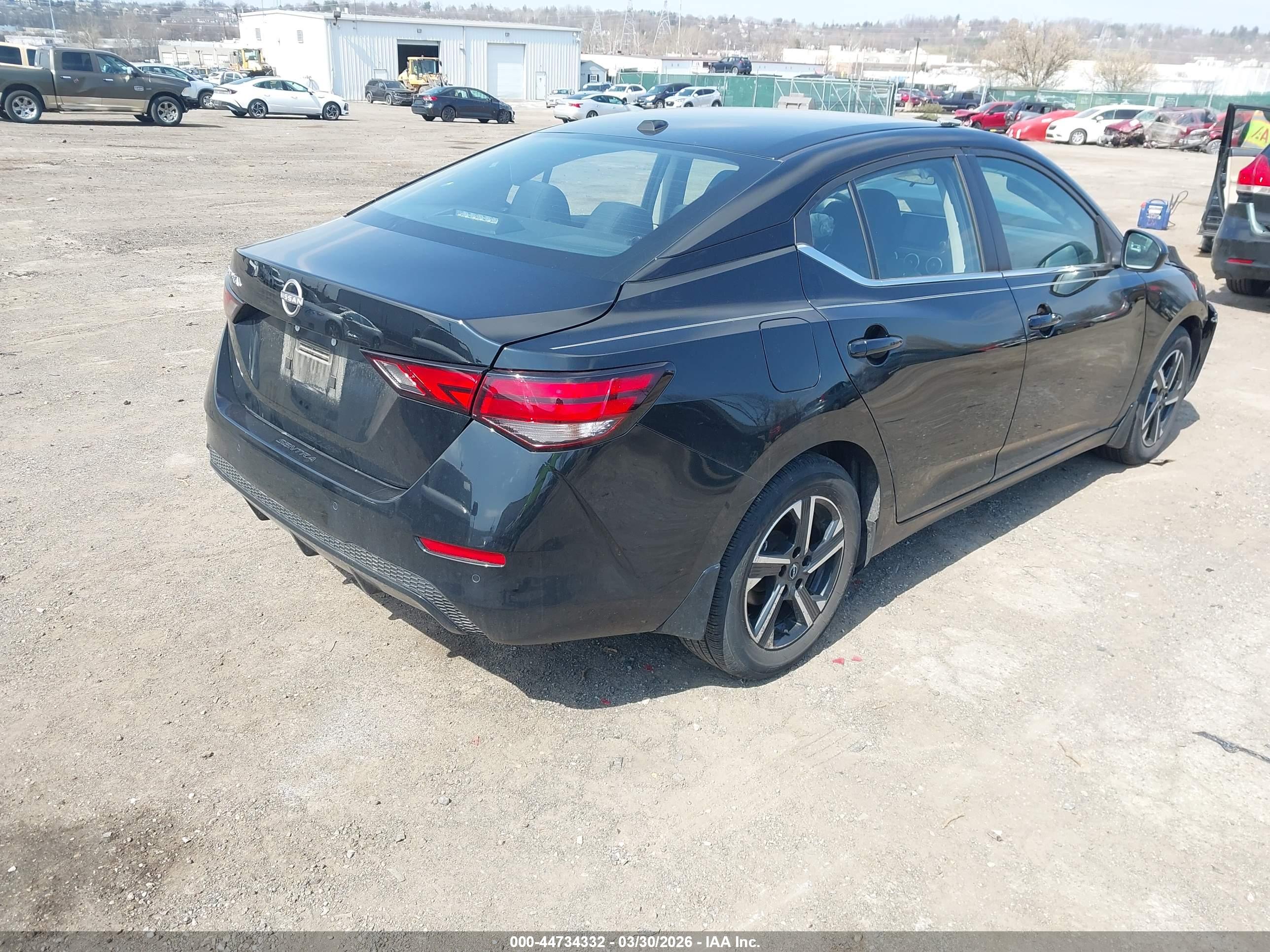 NISSAN SENTRA image 4