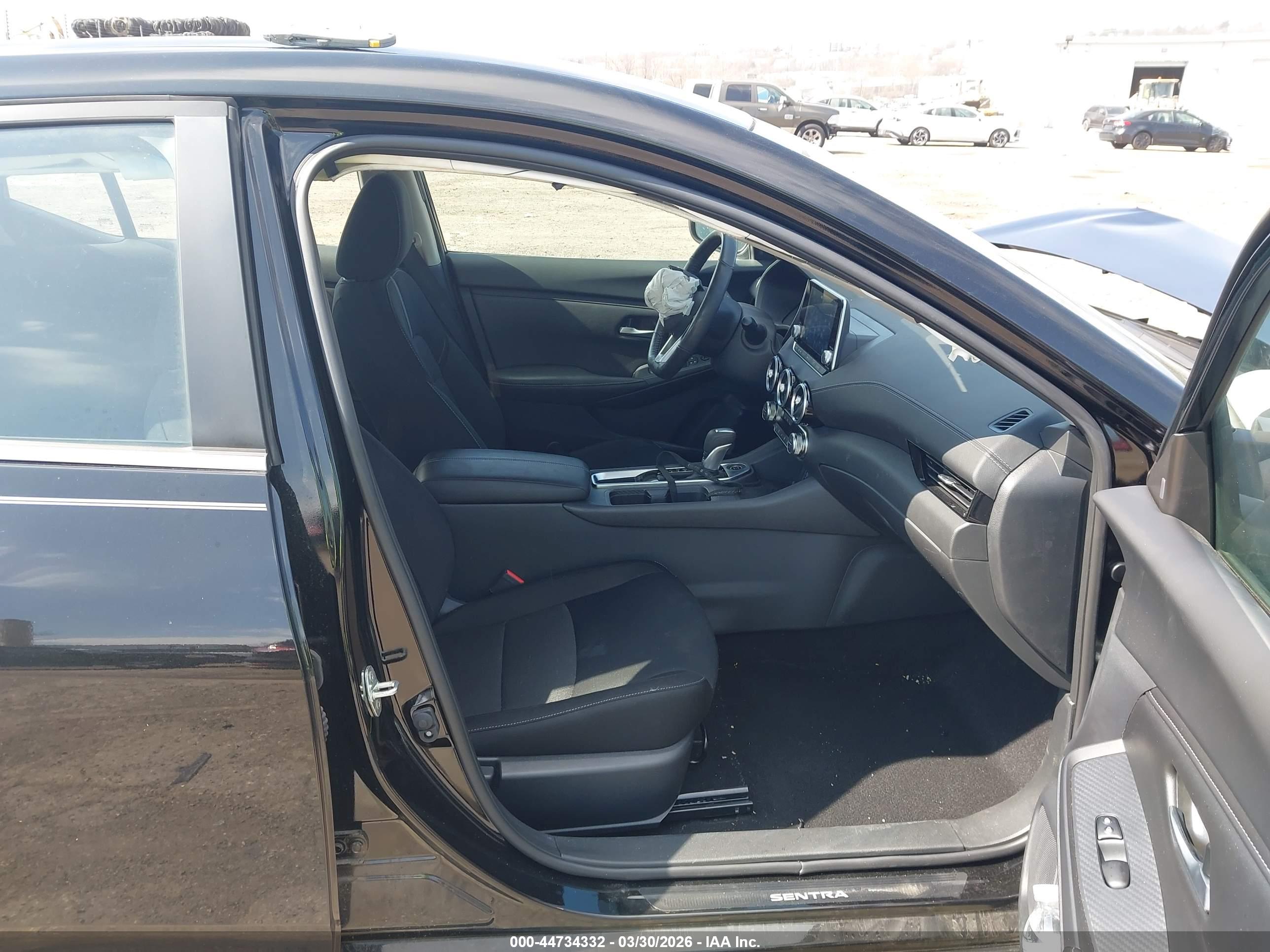 NISSAN SENTRA image 5