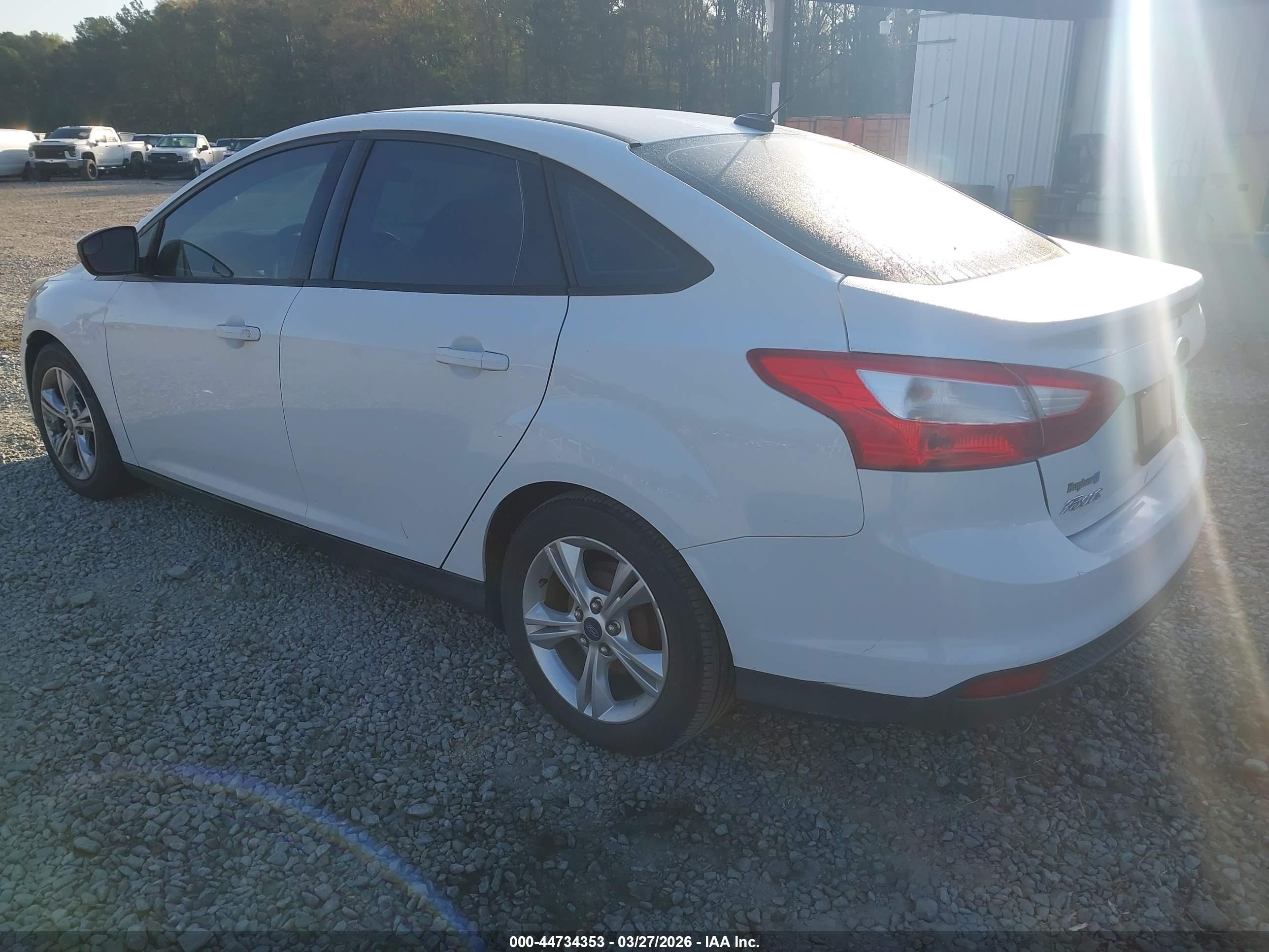 FORD FOCUS image 3