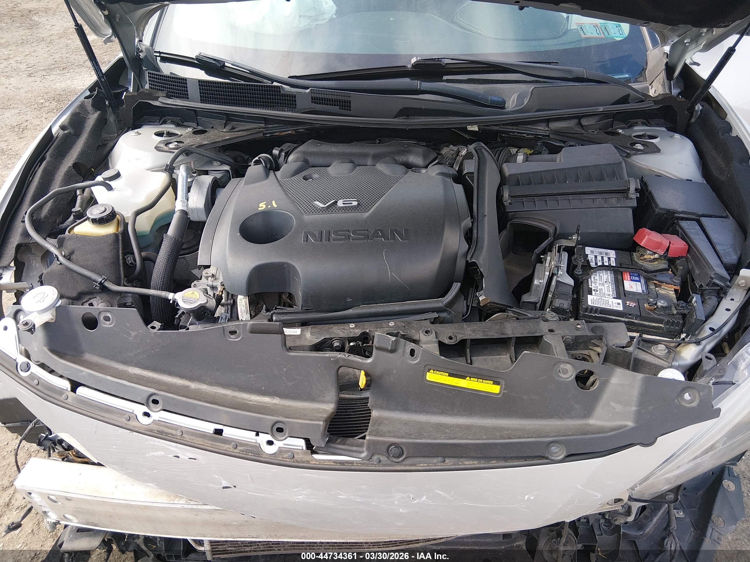 NISSAN MAXIMA image 10
