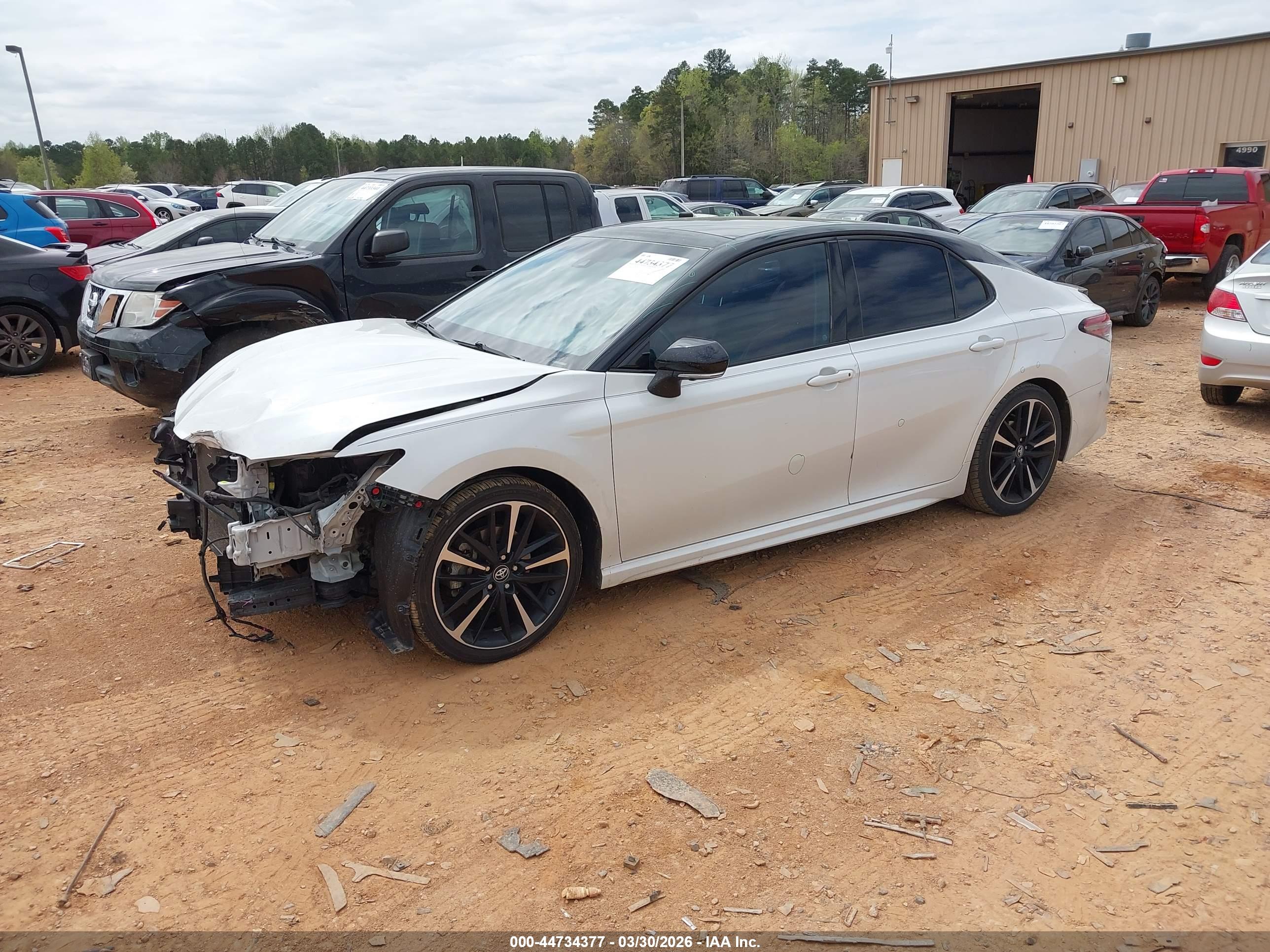TOYOTA CAMRY image 2