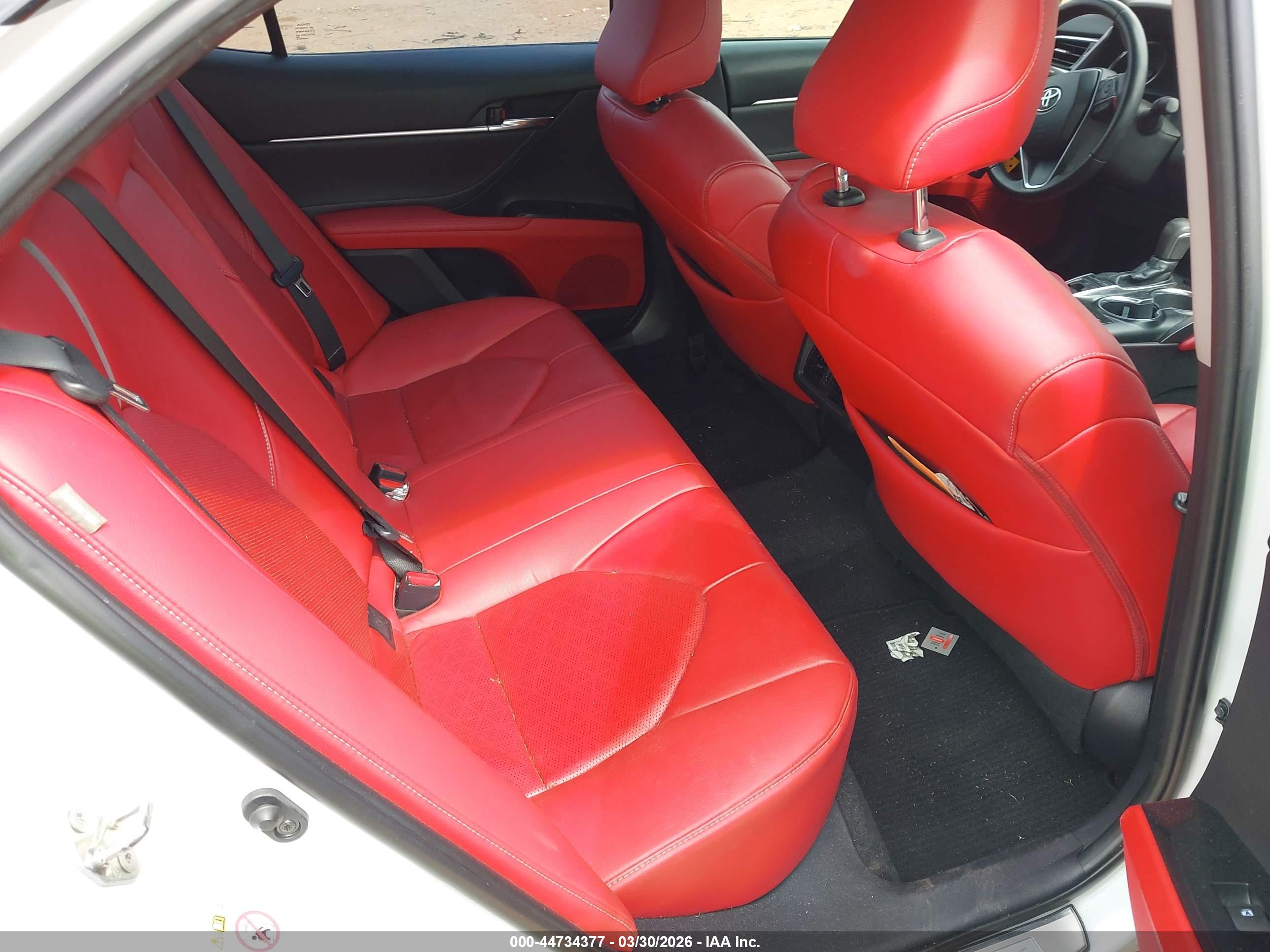 TOYOTA CAMRY image 8