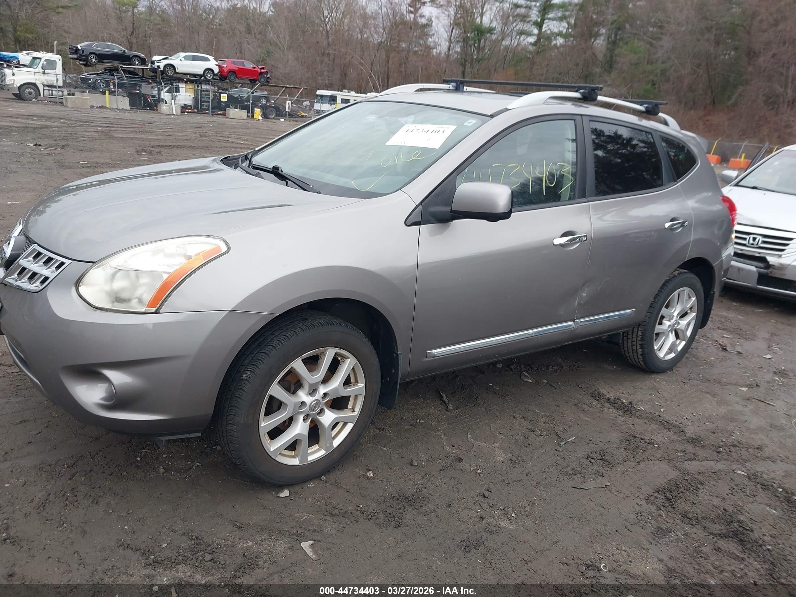 NISSAN ROGUE image 2