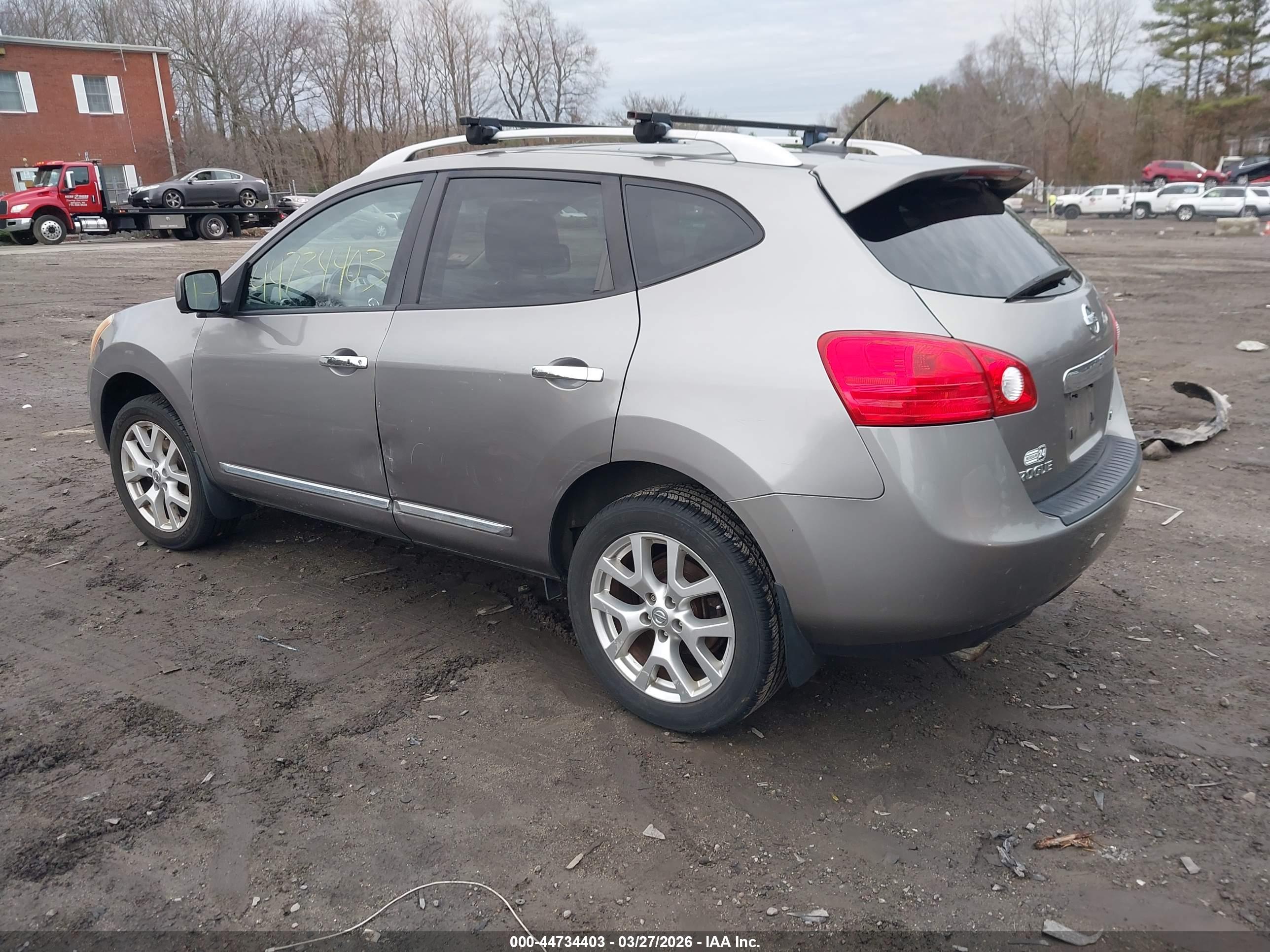 NISSAN ROGUE image 3