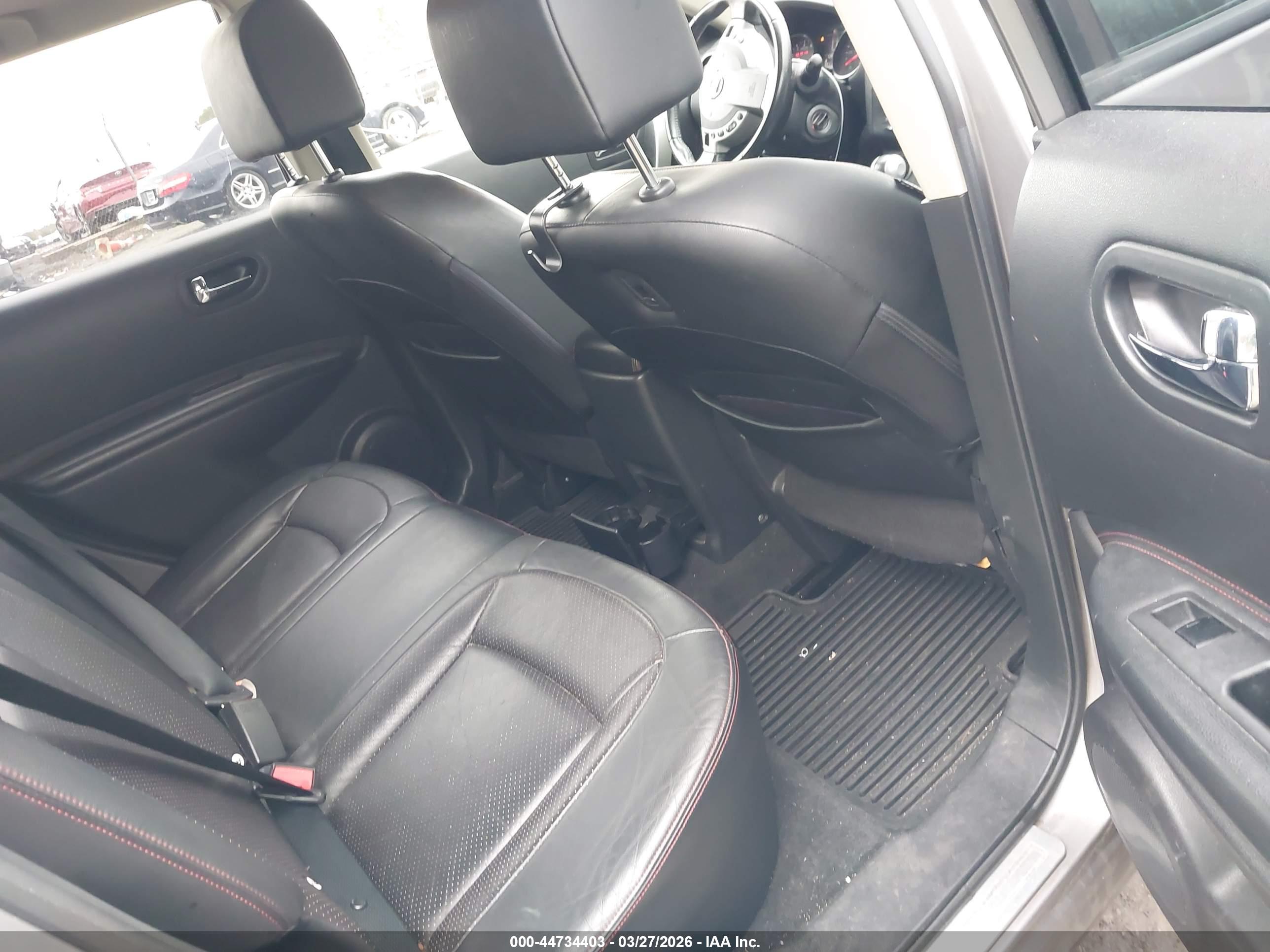 NISSAN ROGUE image 8