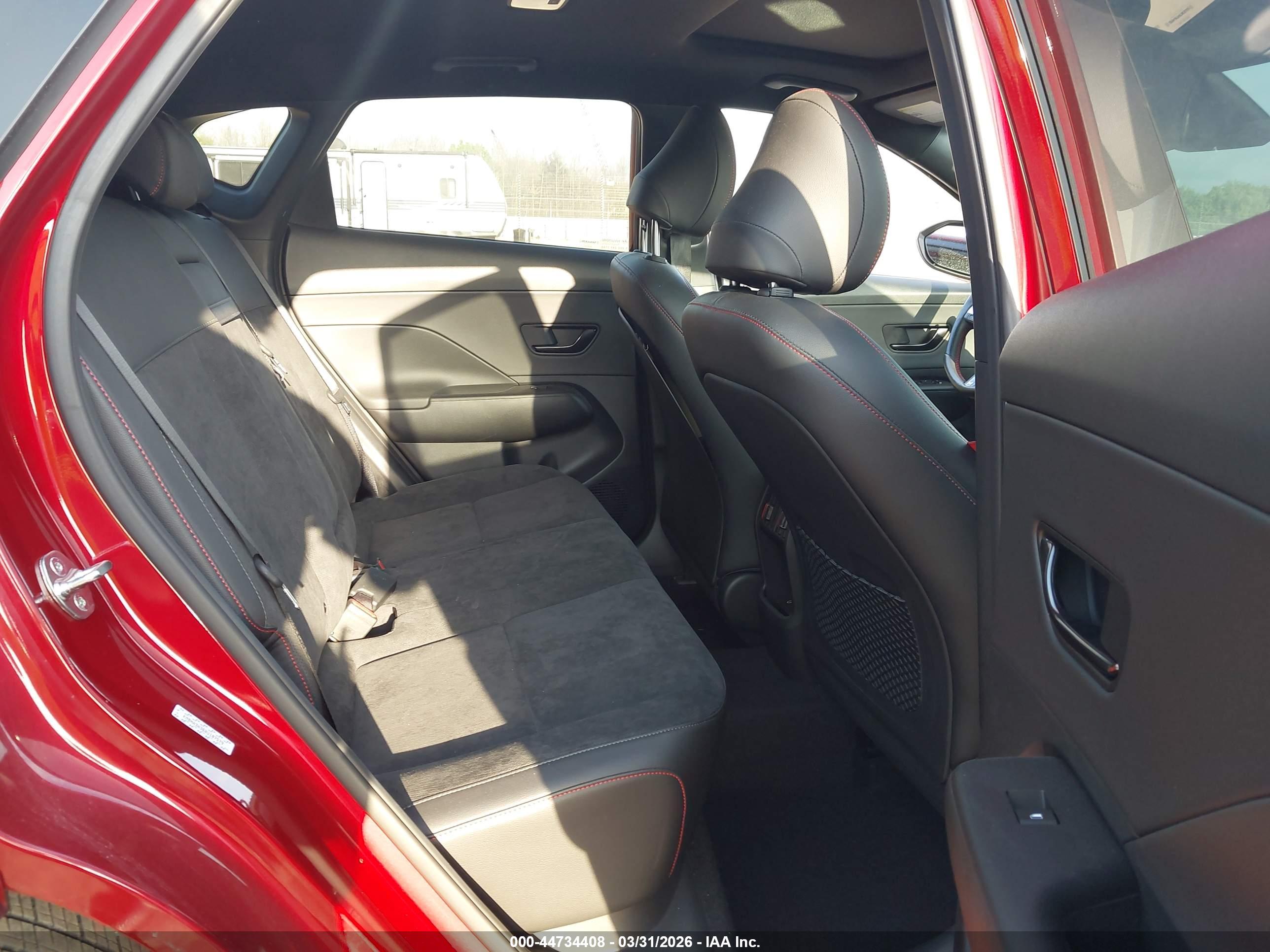 HYUNDAI KONA image 8