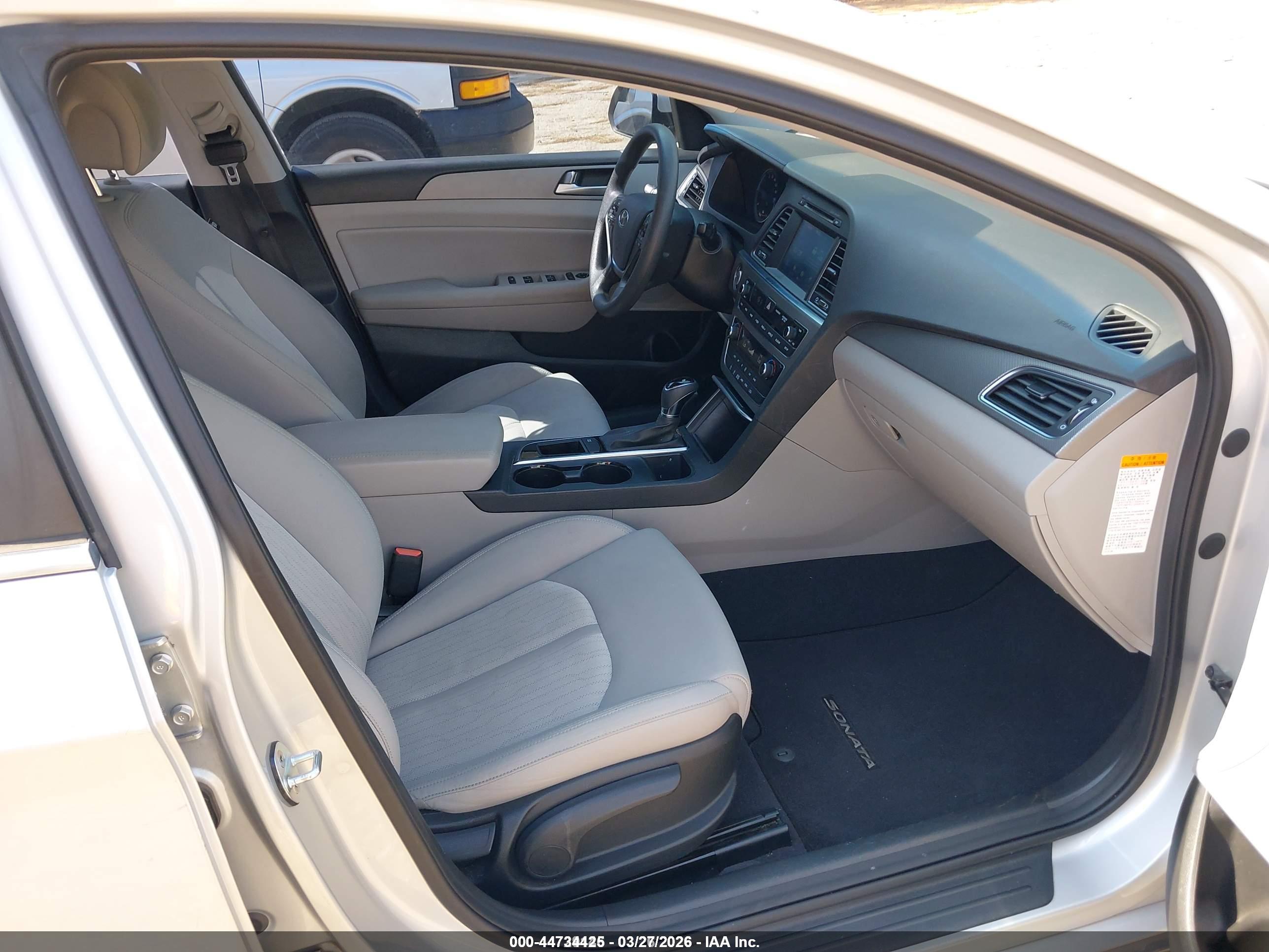 HYUNDAI SONATA image 5