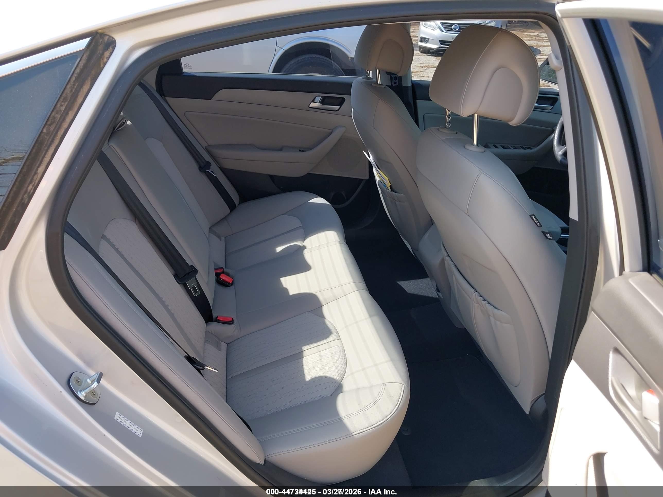 HYUNDAI SONATA image 8