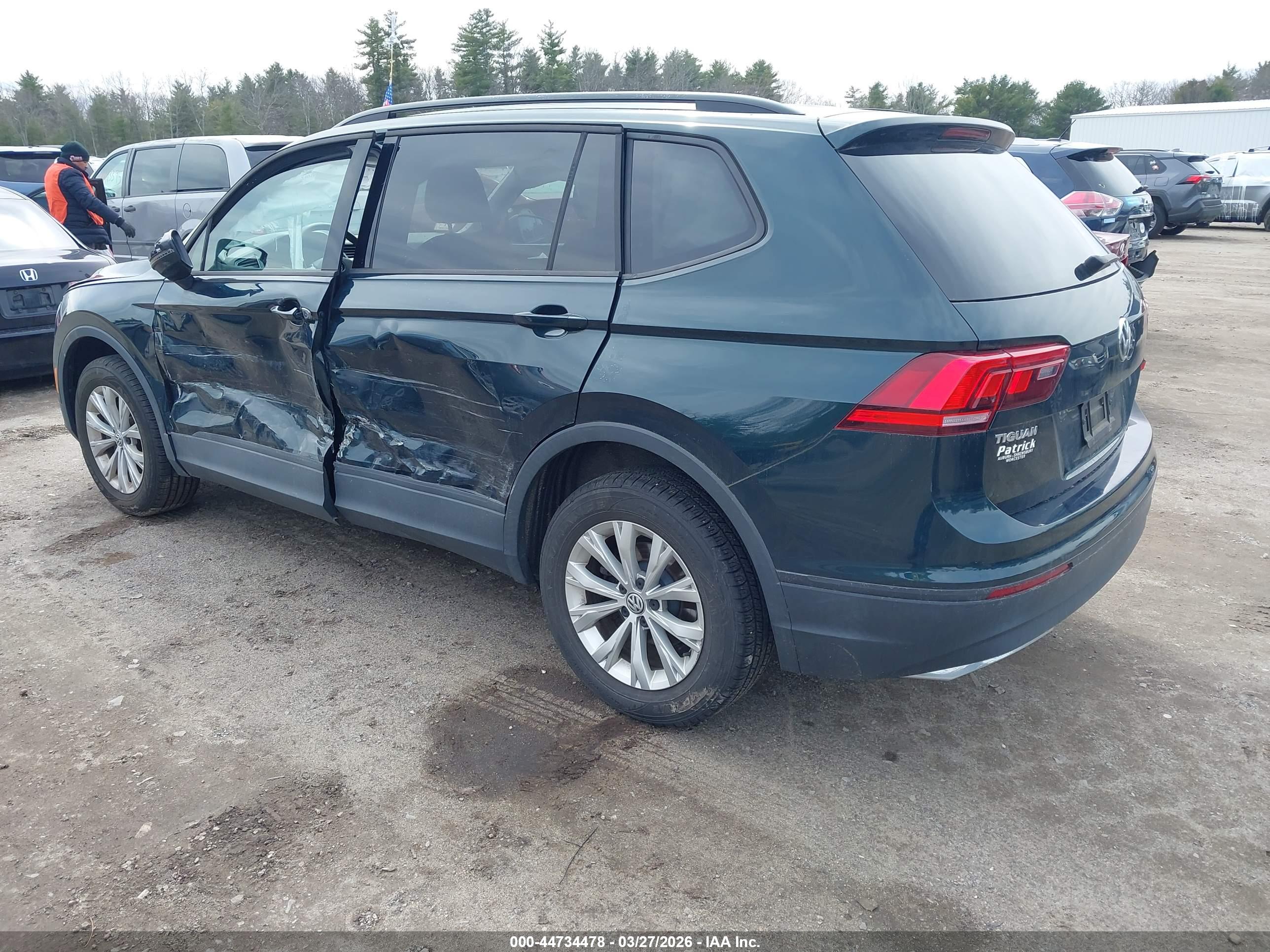 VOLKSWAGEN TIGUAN image 3