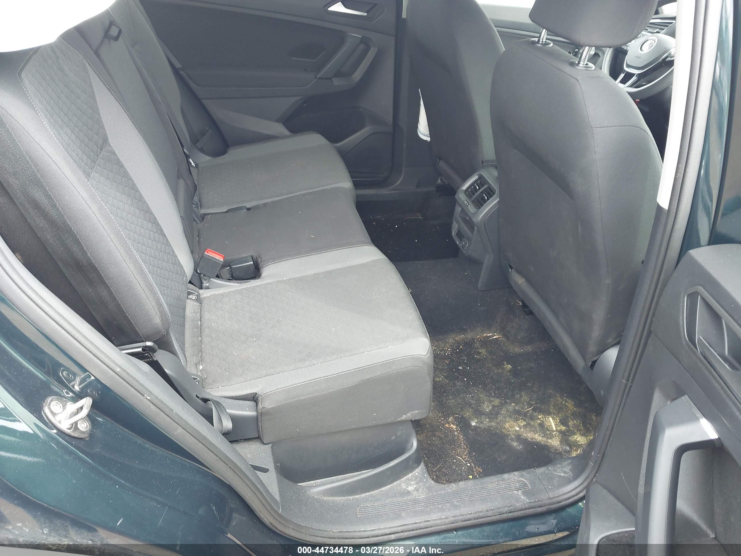 VOLKSWAGEN TIGUAN image 8