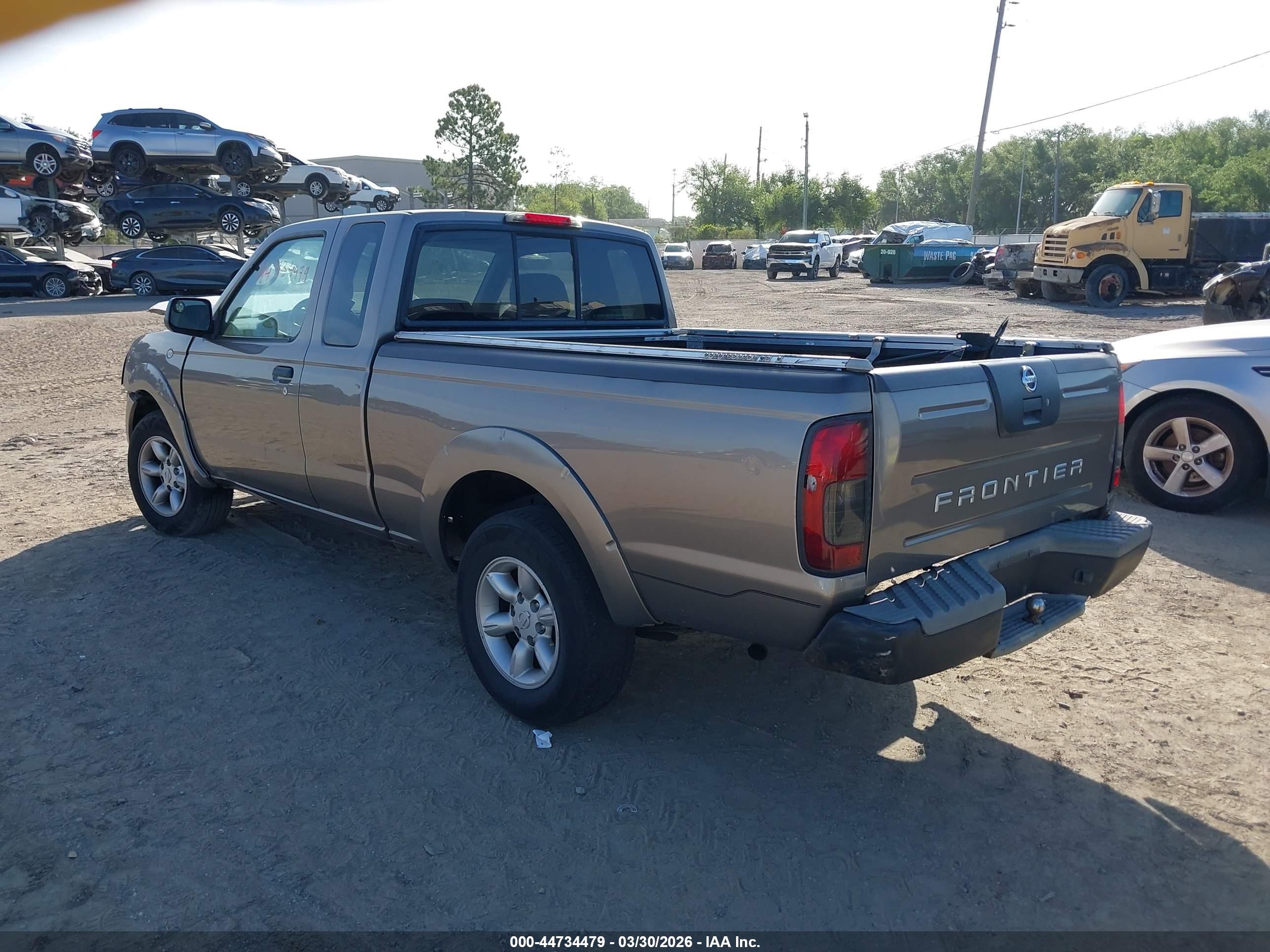 NISSAN FRONTIER image 3