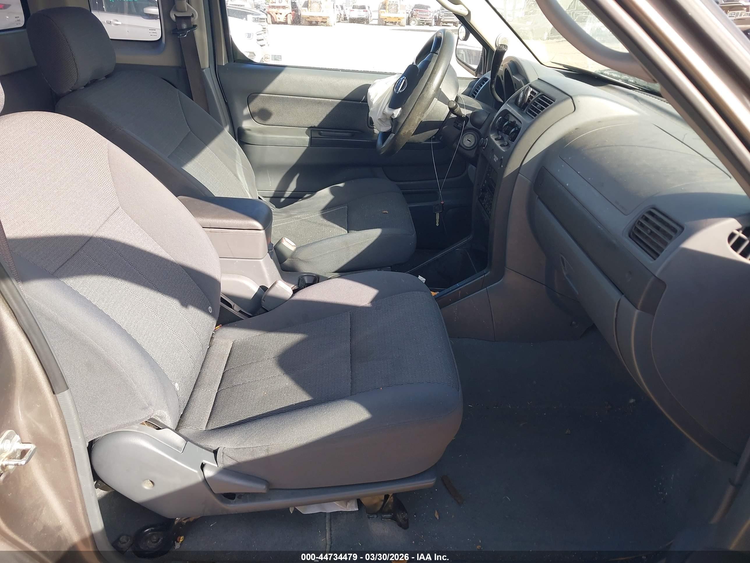NISSAN FRONTIER image 5