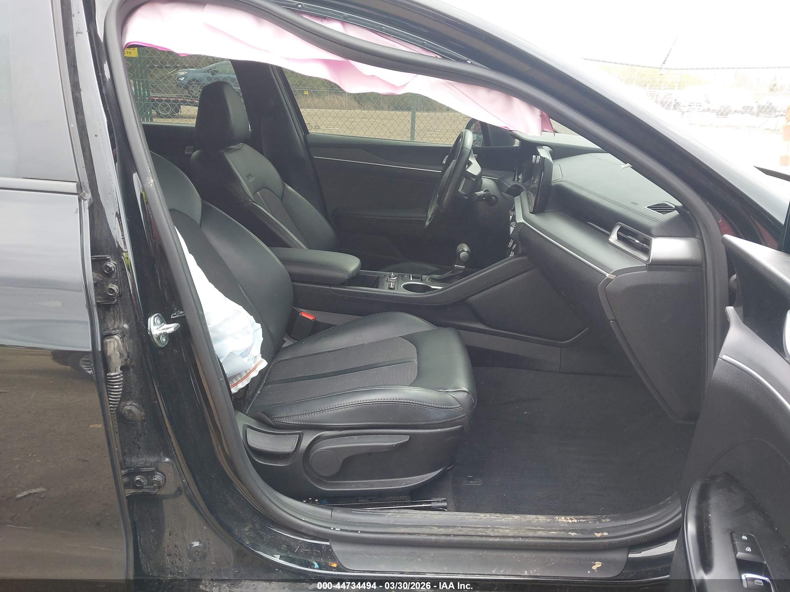 KIA K5 image 5