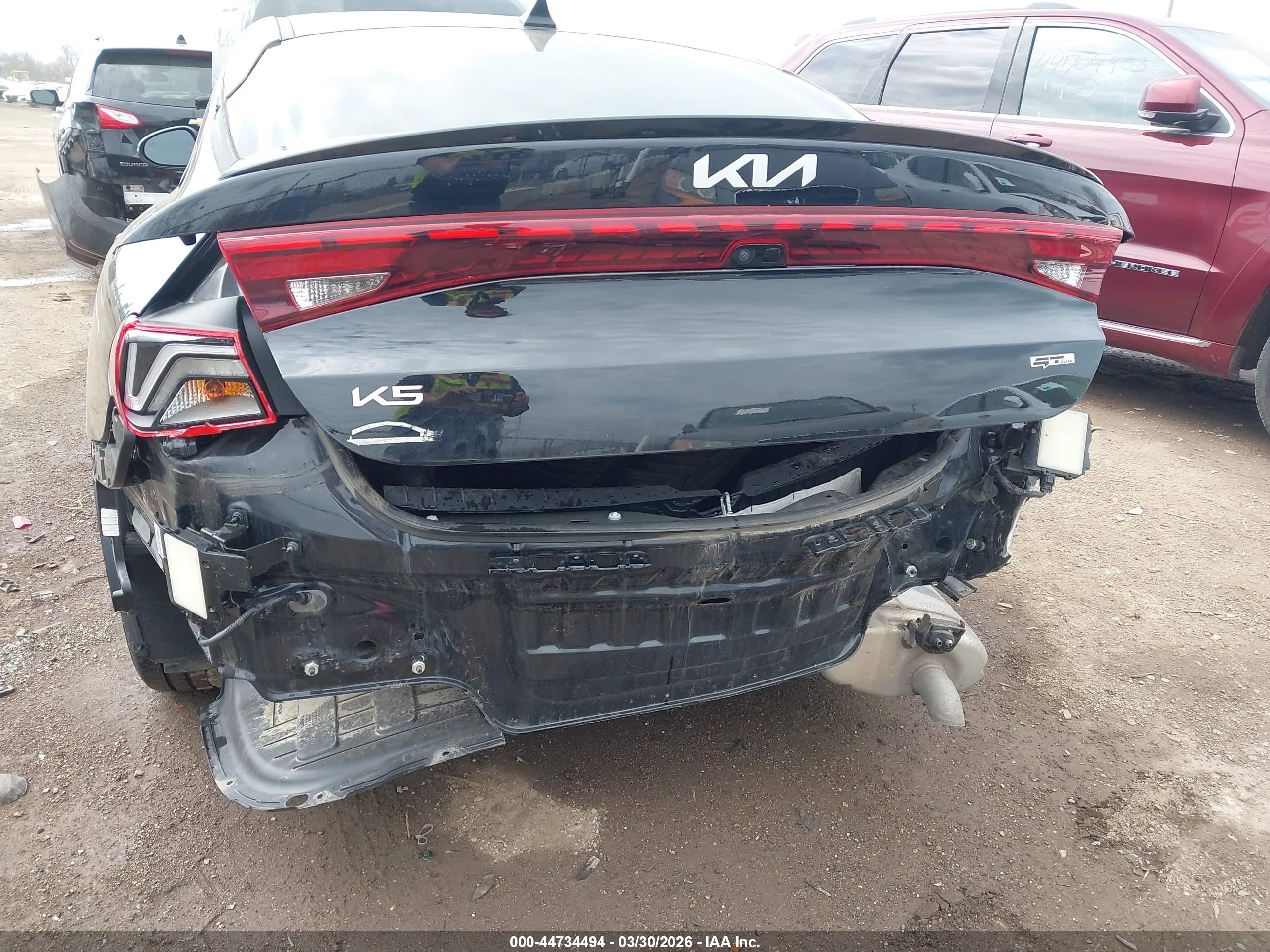 KIA K5 image 6