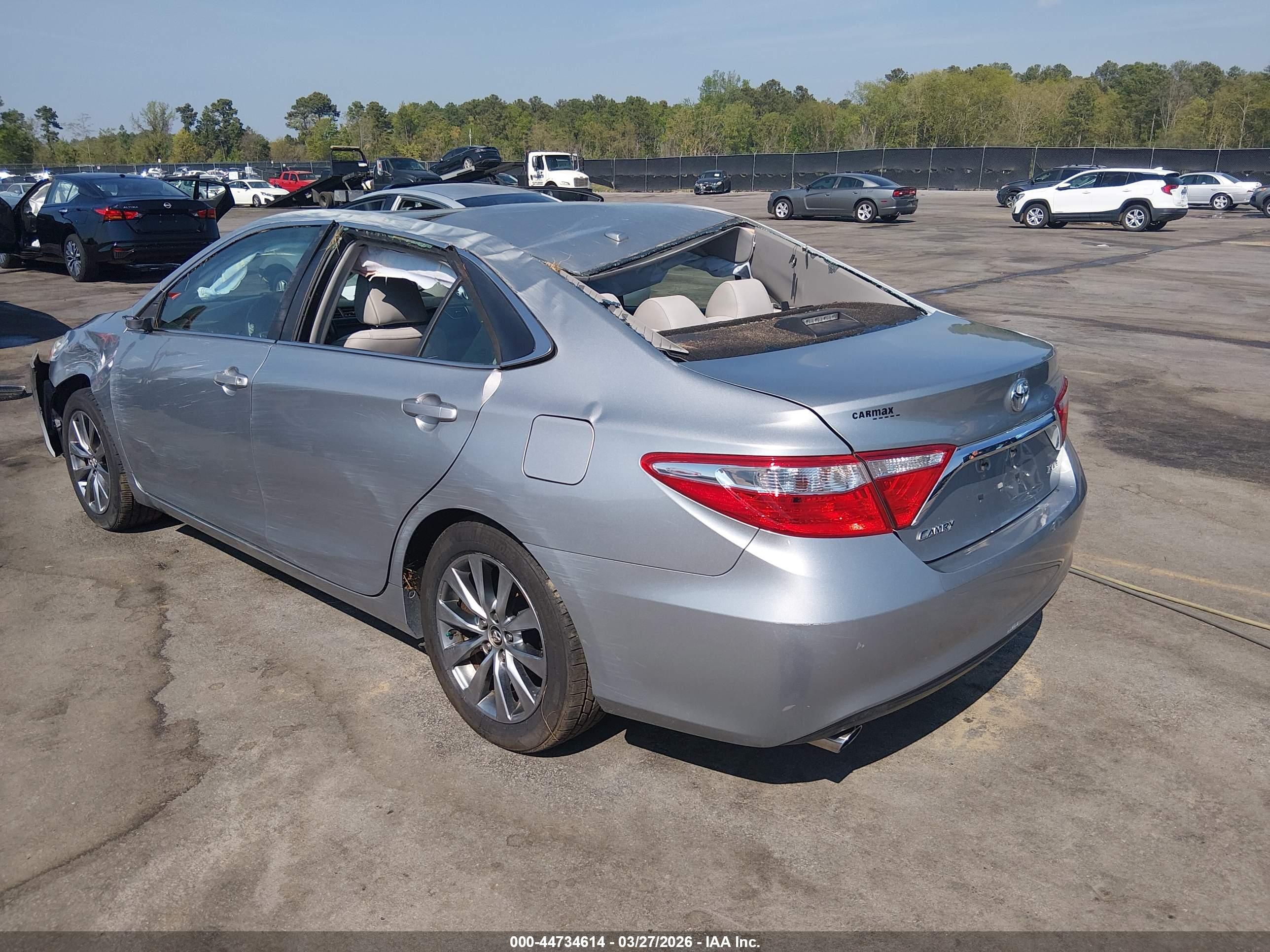 TOYOTA CAMRY image 3
