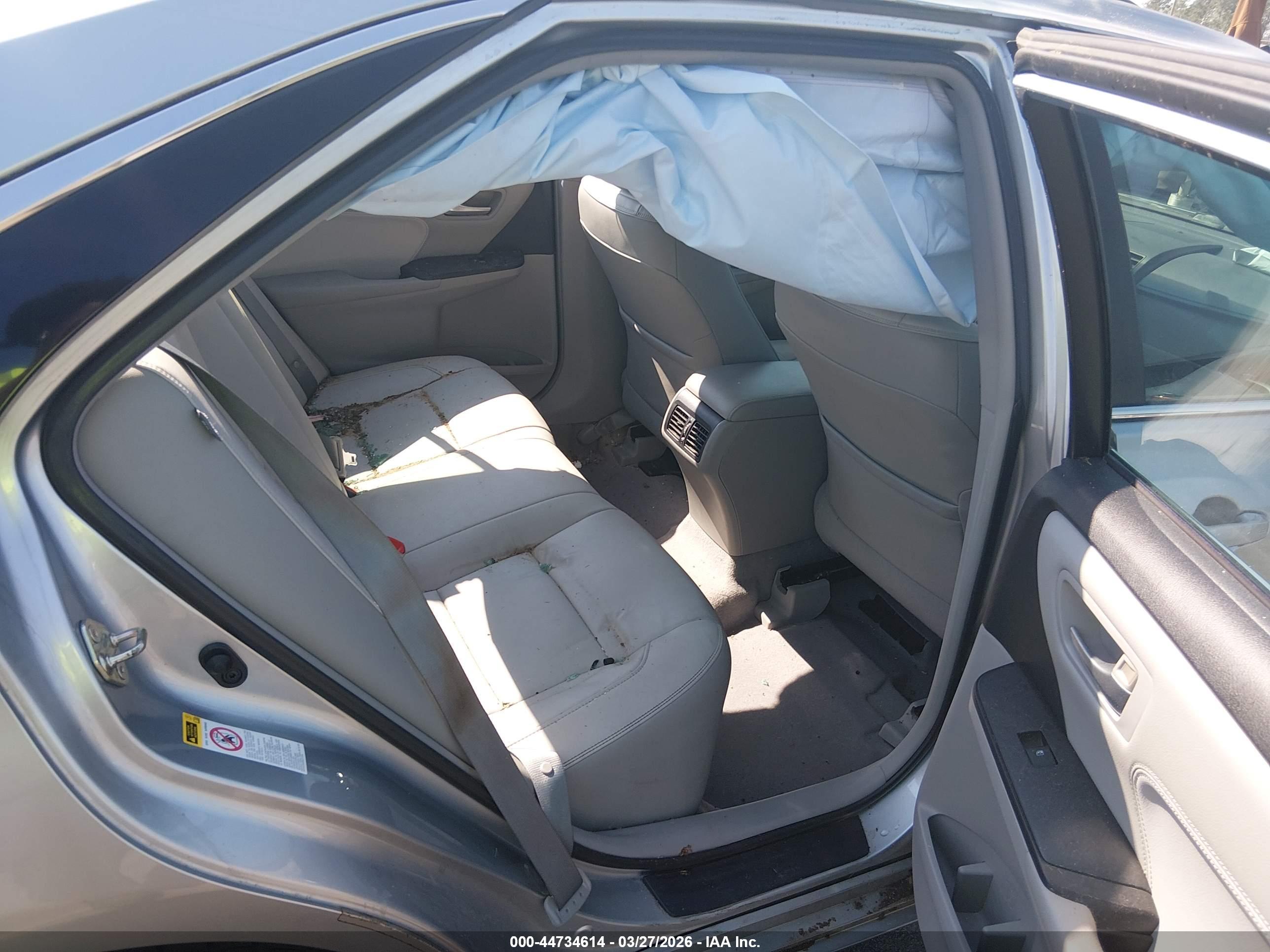TOYOTA CAMRY image 8